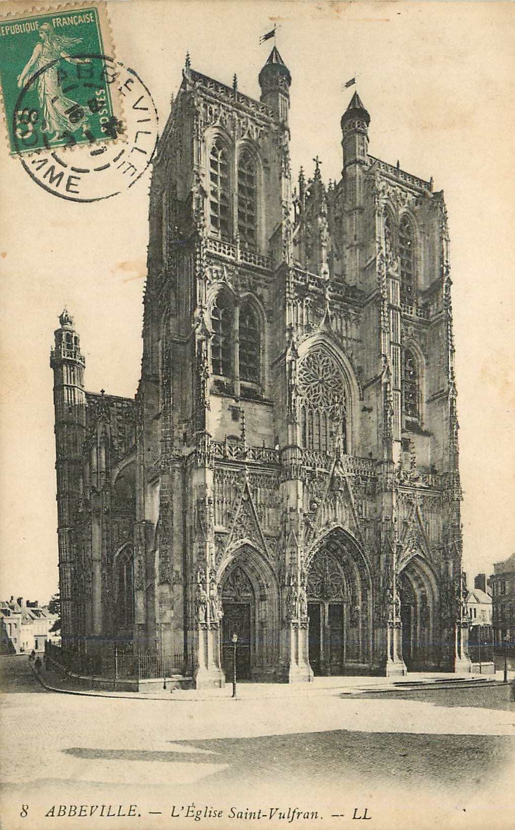 Abbeville — L'Église Saint-Vulfran — LL
