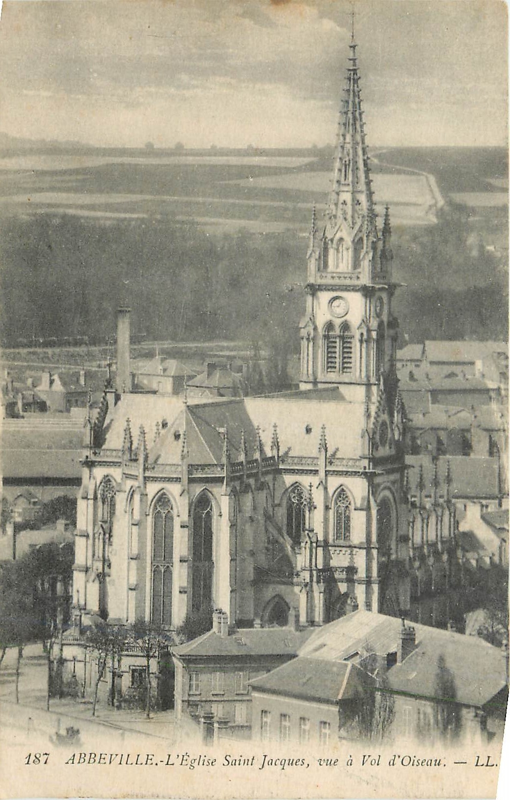 CPA Abbeville L Eglise Saint Jacques vua Vol d Oiseau 