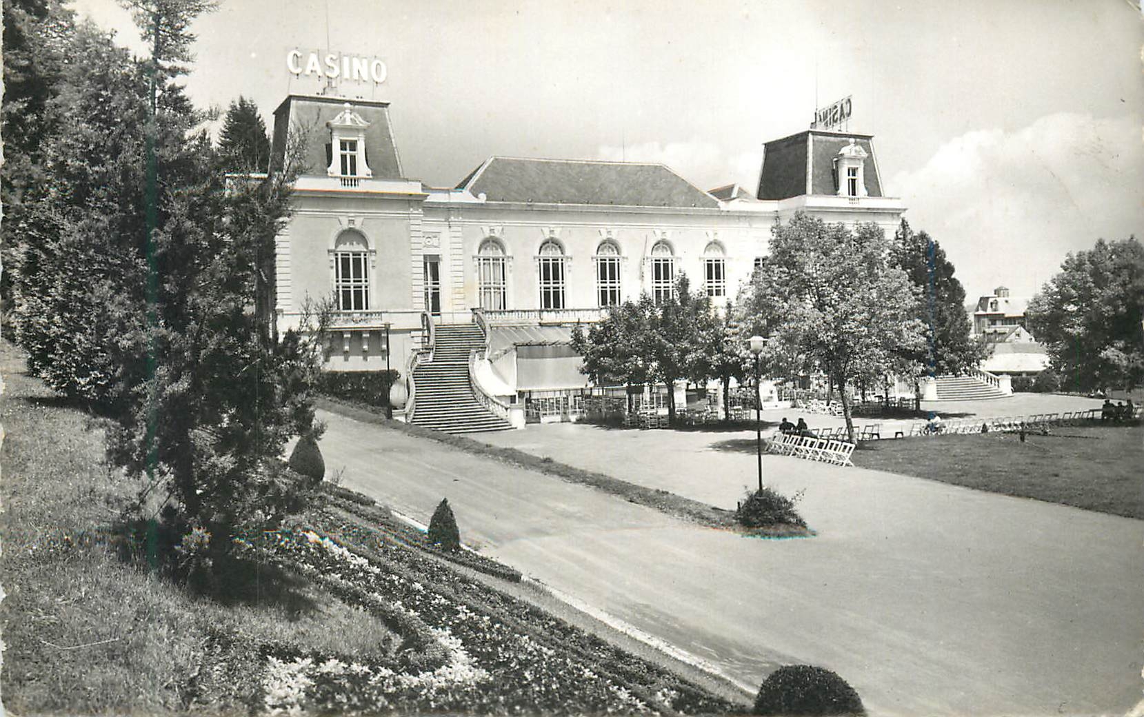 Bagnères-de-Bigorre — Le Casino — Éditeur LUXE, n° 10.040