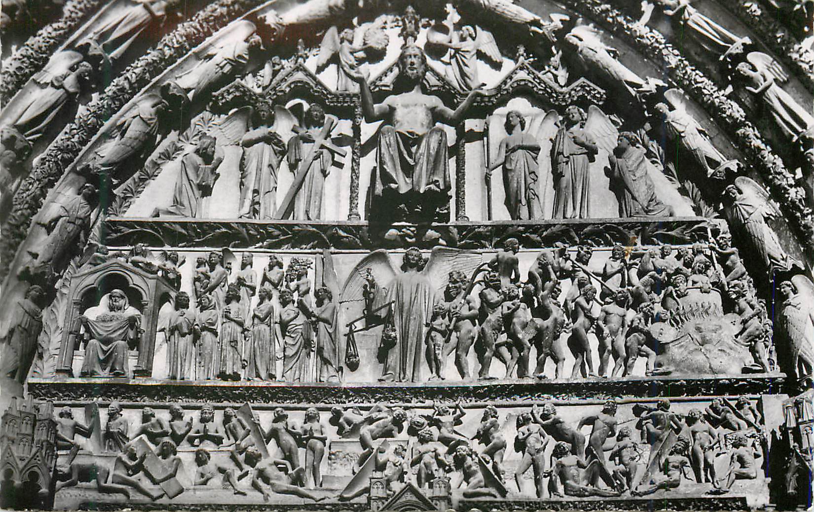 CPM Cathedrale St Etienne de Bourges Tympan du Grand Portail le Jugement dernier 