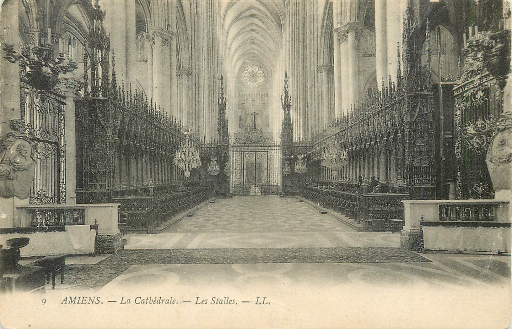 CPA Amiens La Cathedrale Les Stalles 