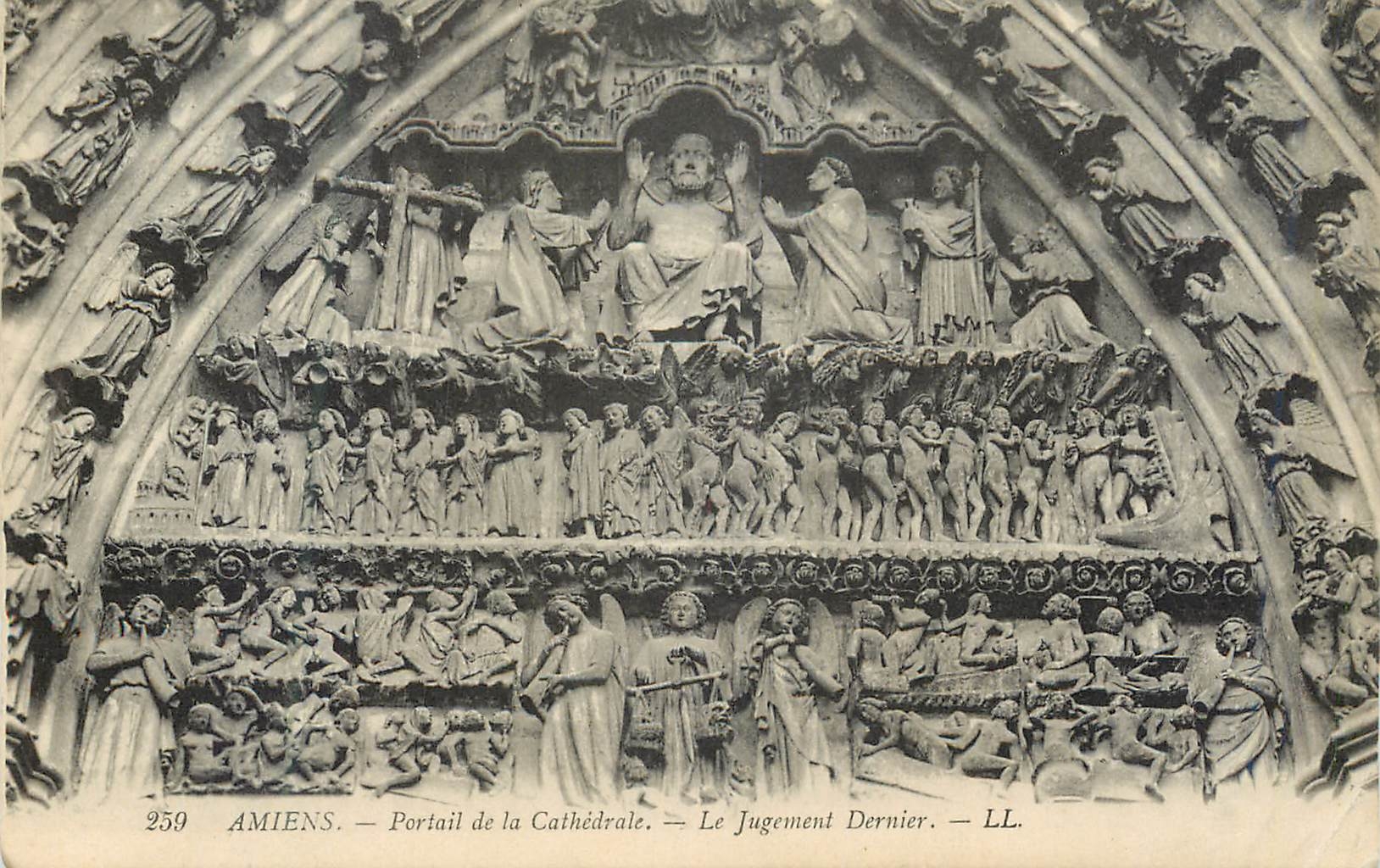CPA Amiens Portail de la Cathedrale Le Jugement Dernier 