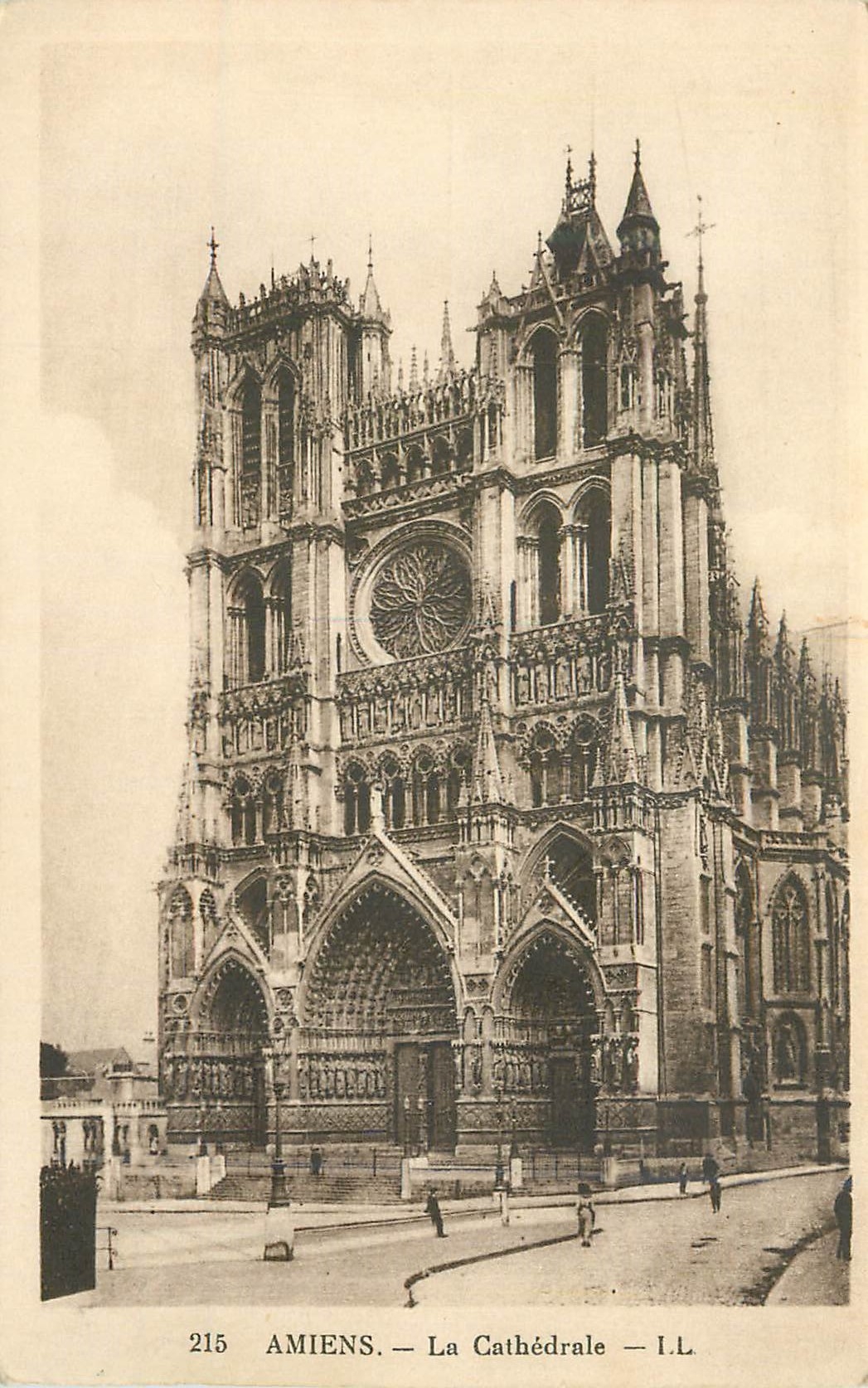 CPA Amiens La Cathedrale 