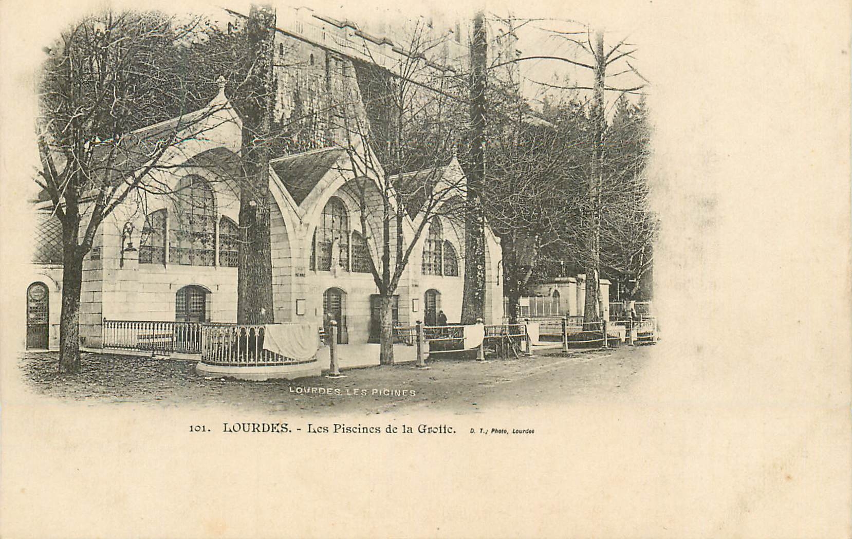 CPA Lourdes Les Piscines de la Grotte (carte 1900)