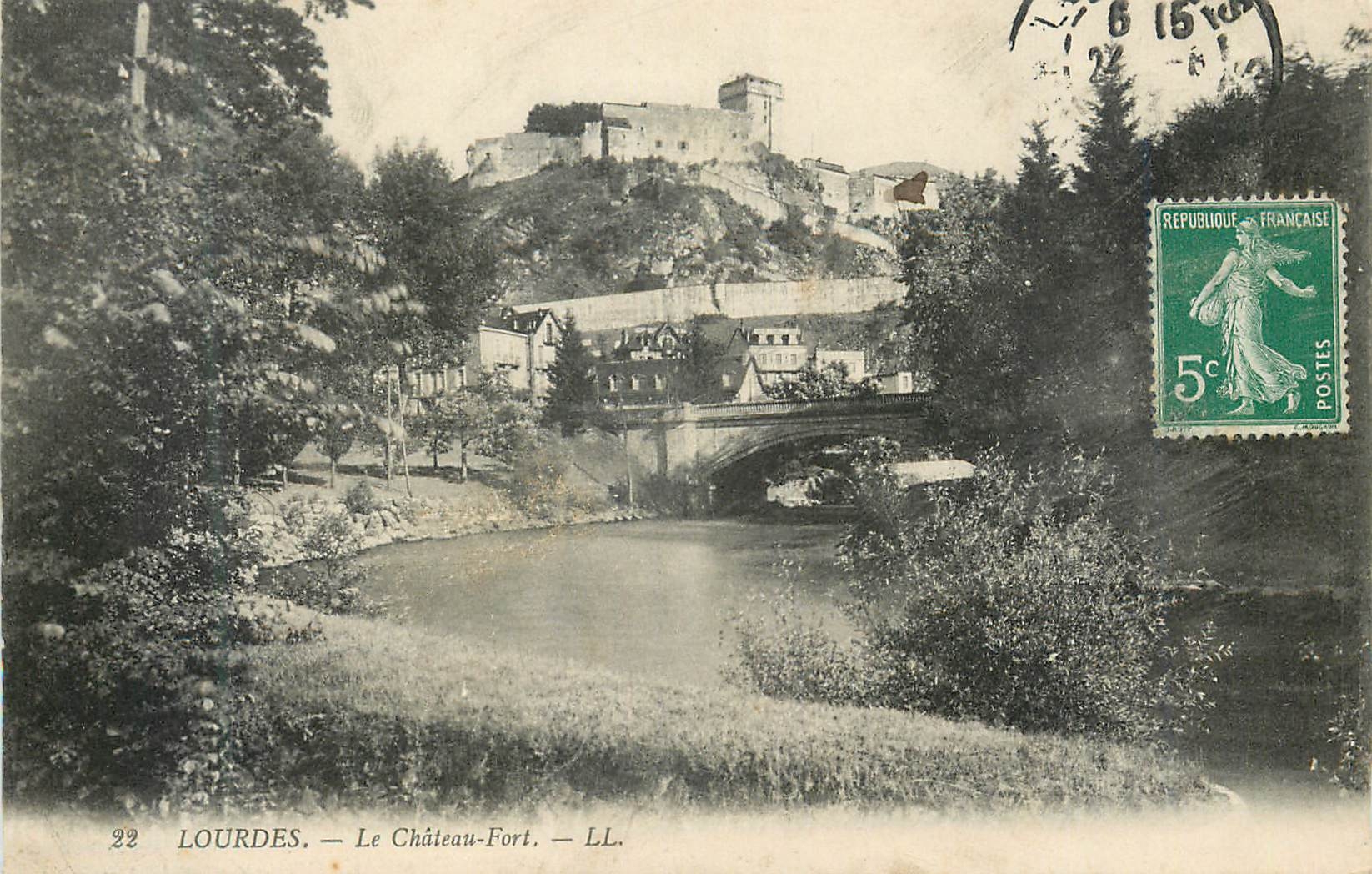 CPA Lourdes Le Chateau Fort 