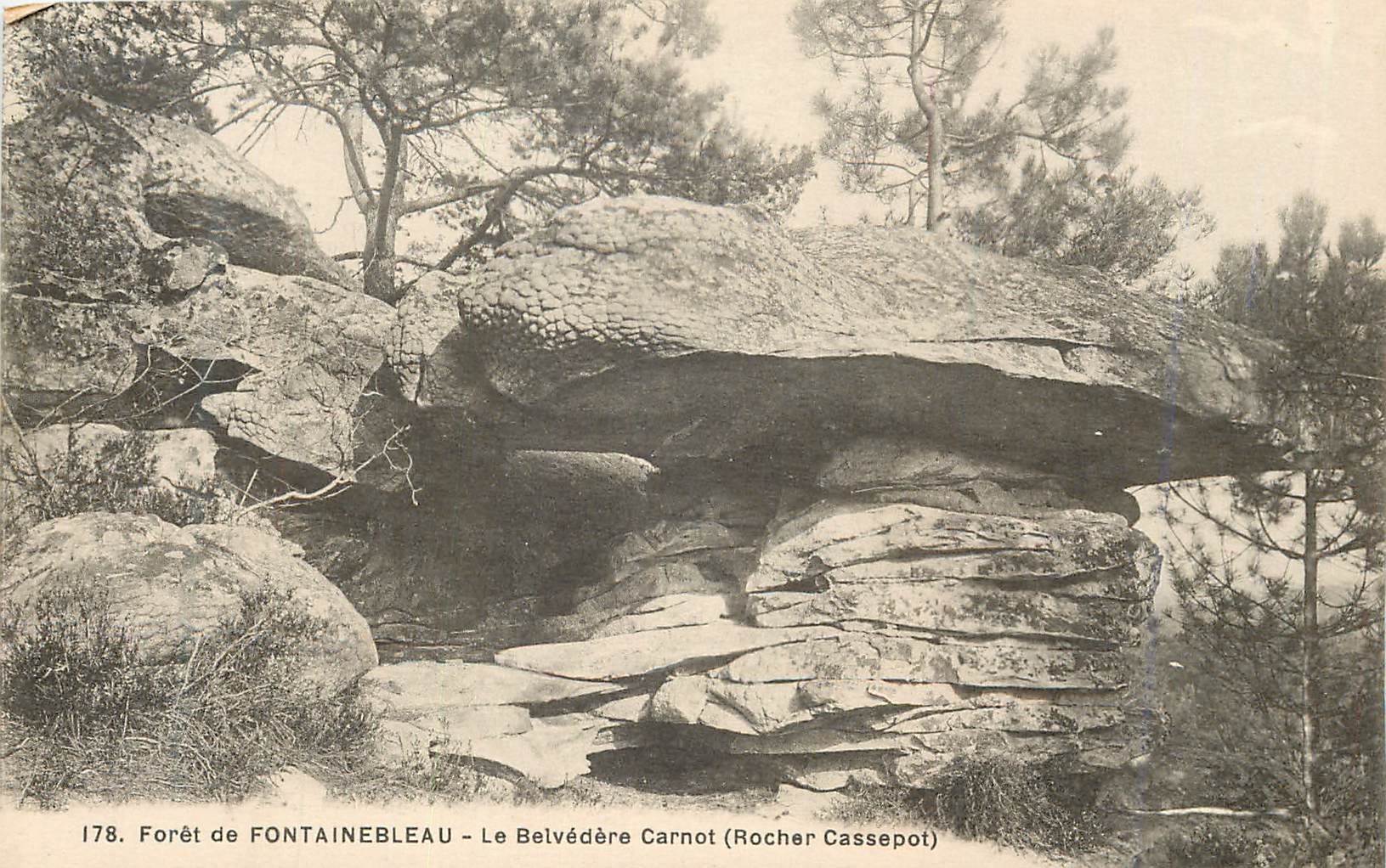 Wald von FONTAINEBLEAU — Der Carnot-Aussichtspunkt (Cassepot-Felsen) — Serie 178