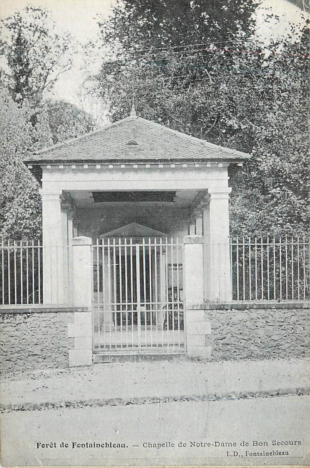 Ferêt de Fontainebleau — Capilla de Nuestra Señora de Buena Socorro — L.D., Fontainebleau
