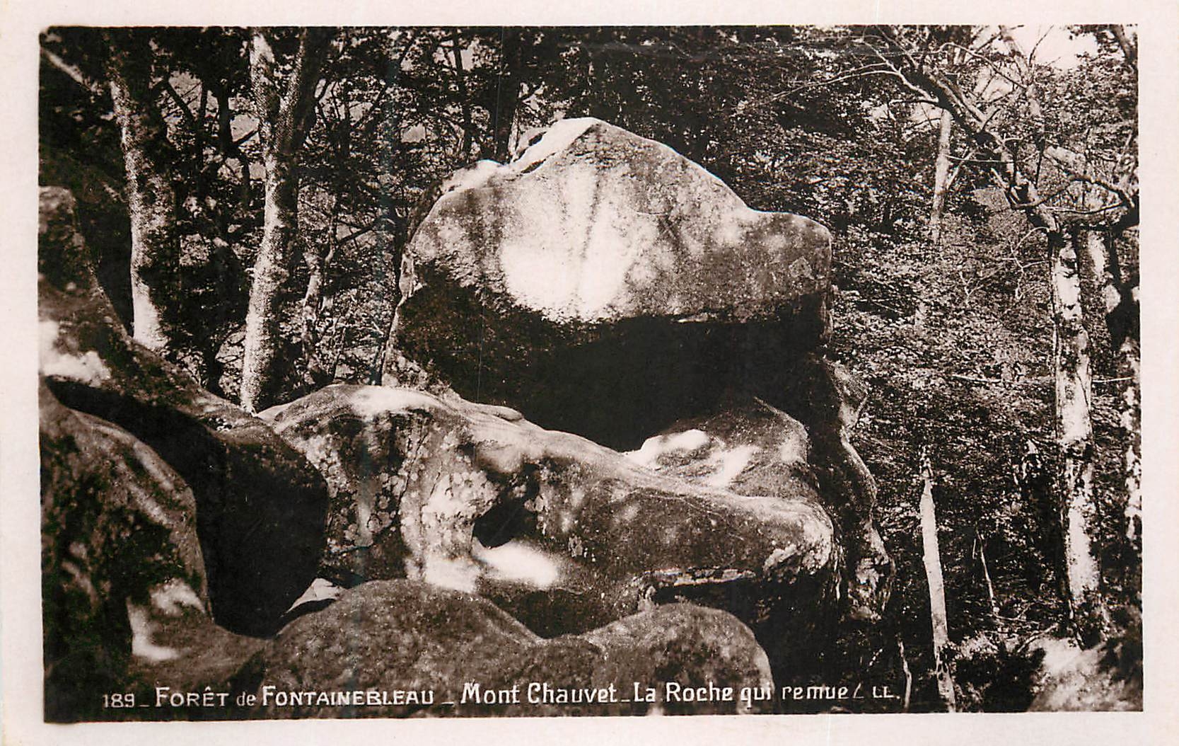 Forêt de Fontainebleau — Mont Chauvet — La Roche qui remue — Levy et Neurden, Paris