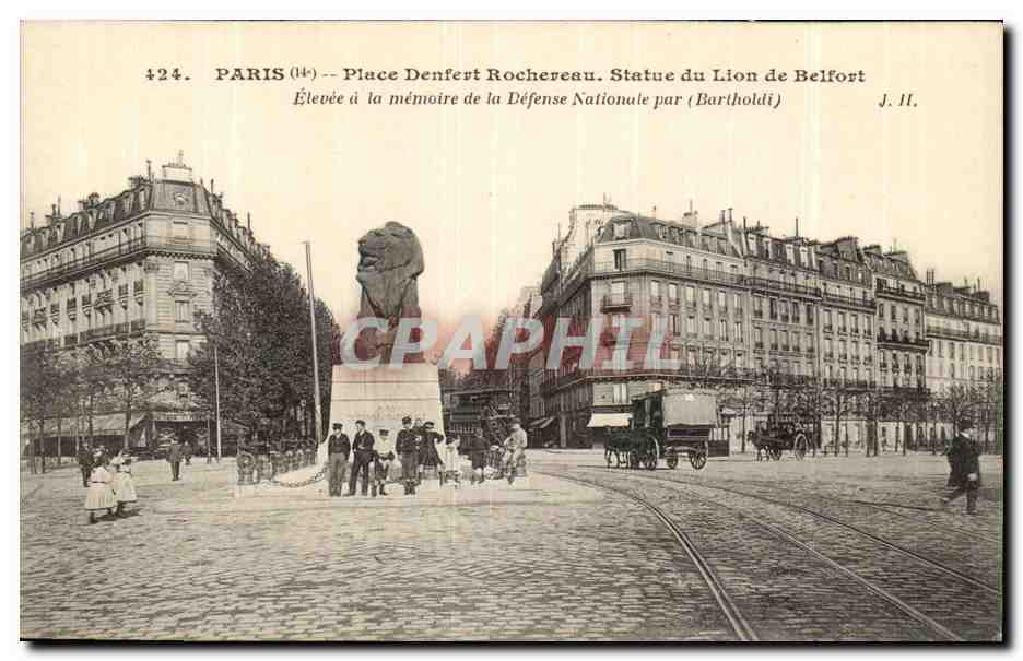Paris (14e) -- Place Denfert Rochereau. Statue du Lion de Belfort élevée à la mémoire de la Défense Nationale par Bartholdi