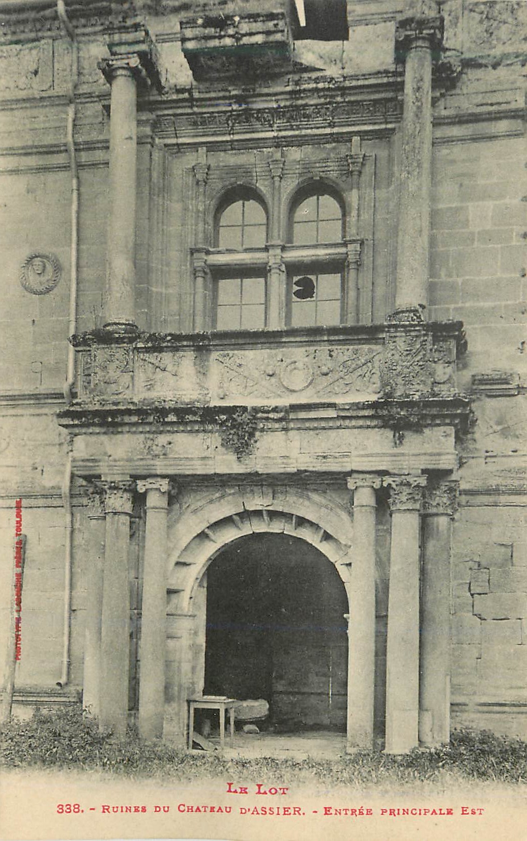 Ruines du Château d'Assier — Entrée principale est — Éditeur L. F. Tardivel, n° 338