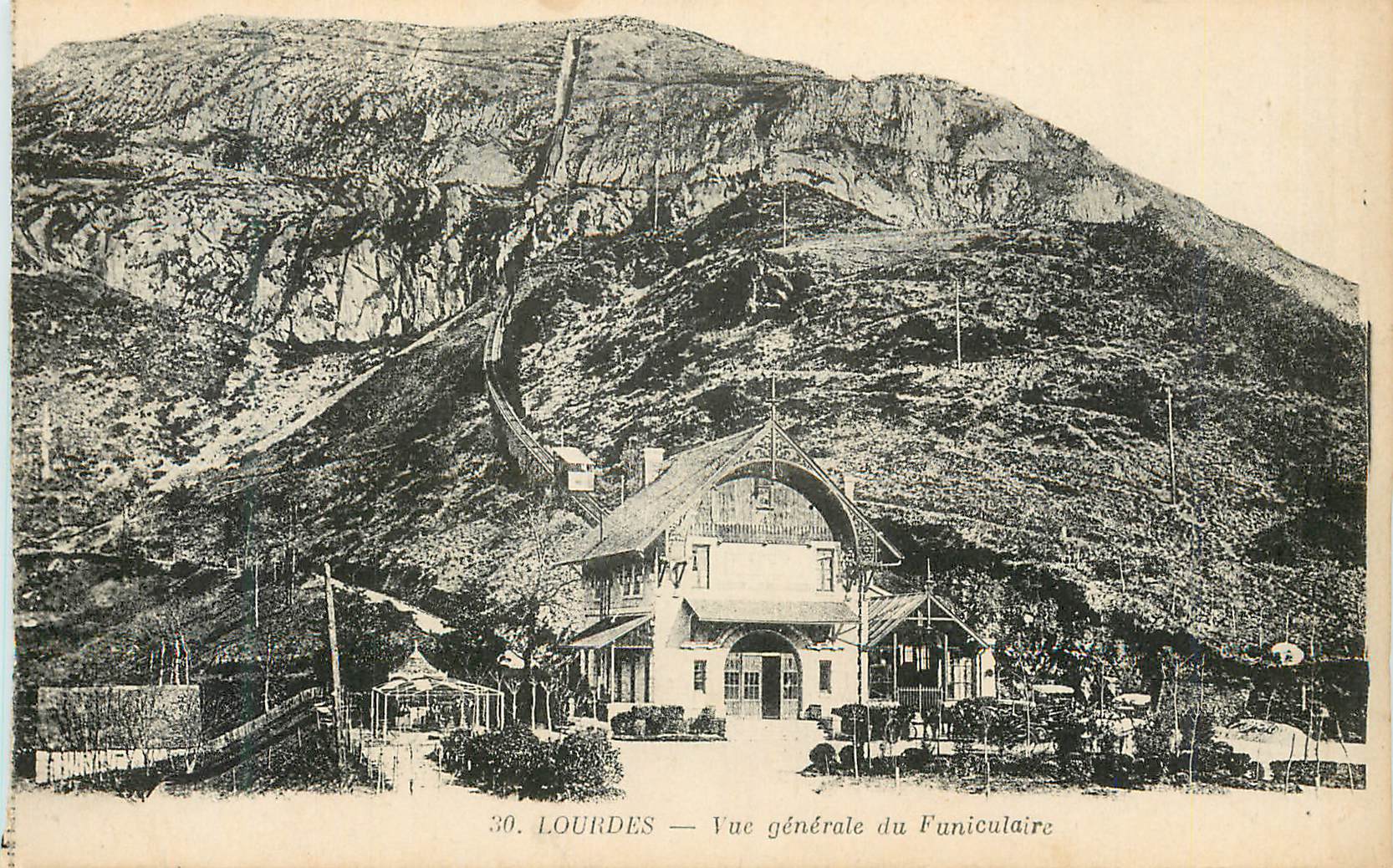 CPA Lourdes vue generale du funiculaire