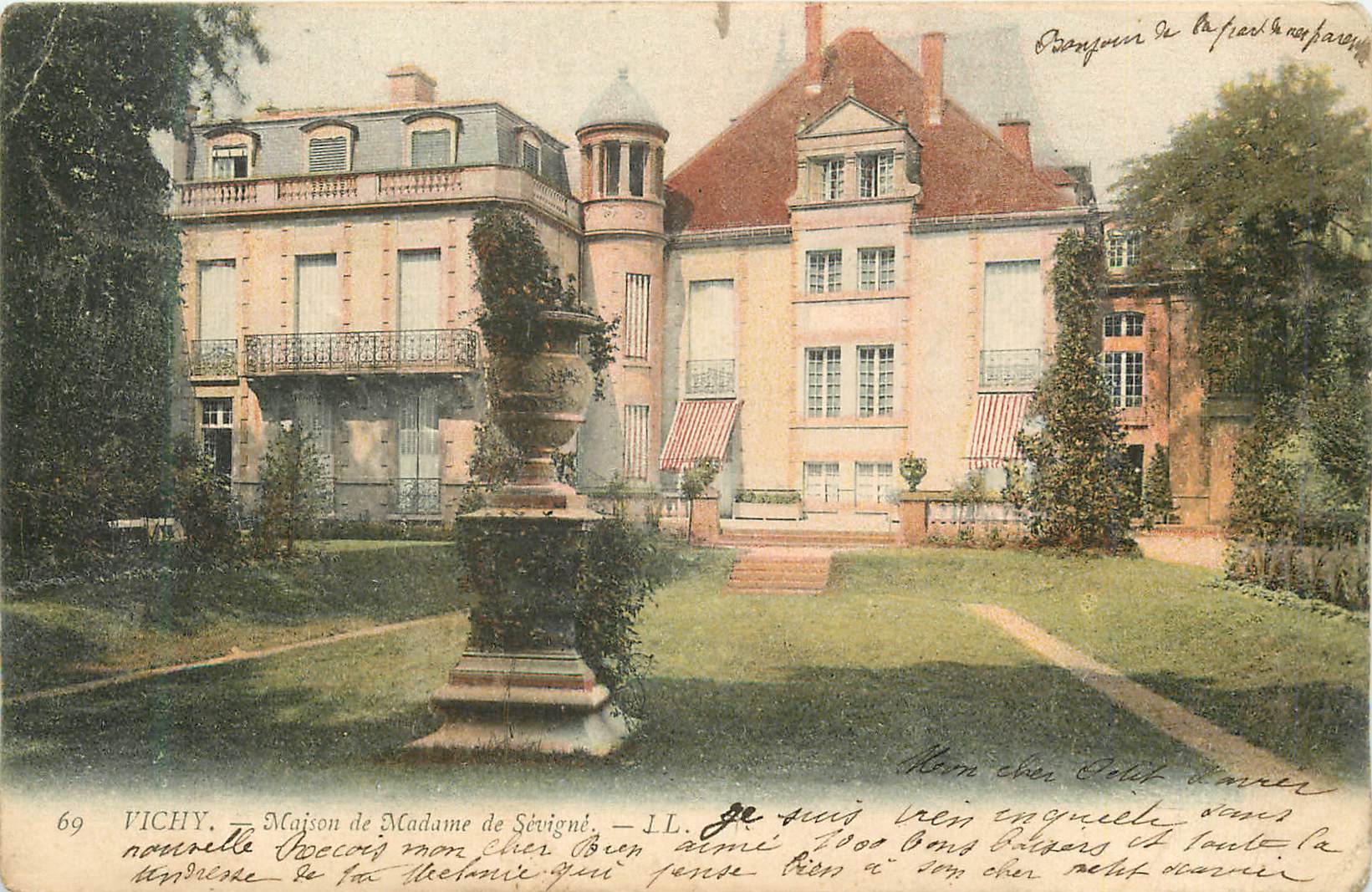 CPA Vichy maisons de madame de sevigne