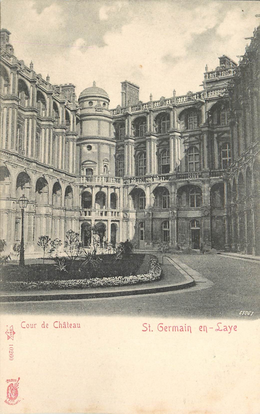 CPA Cour de chateau St Germain en Laye