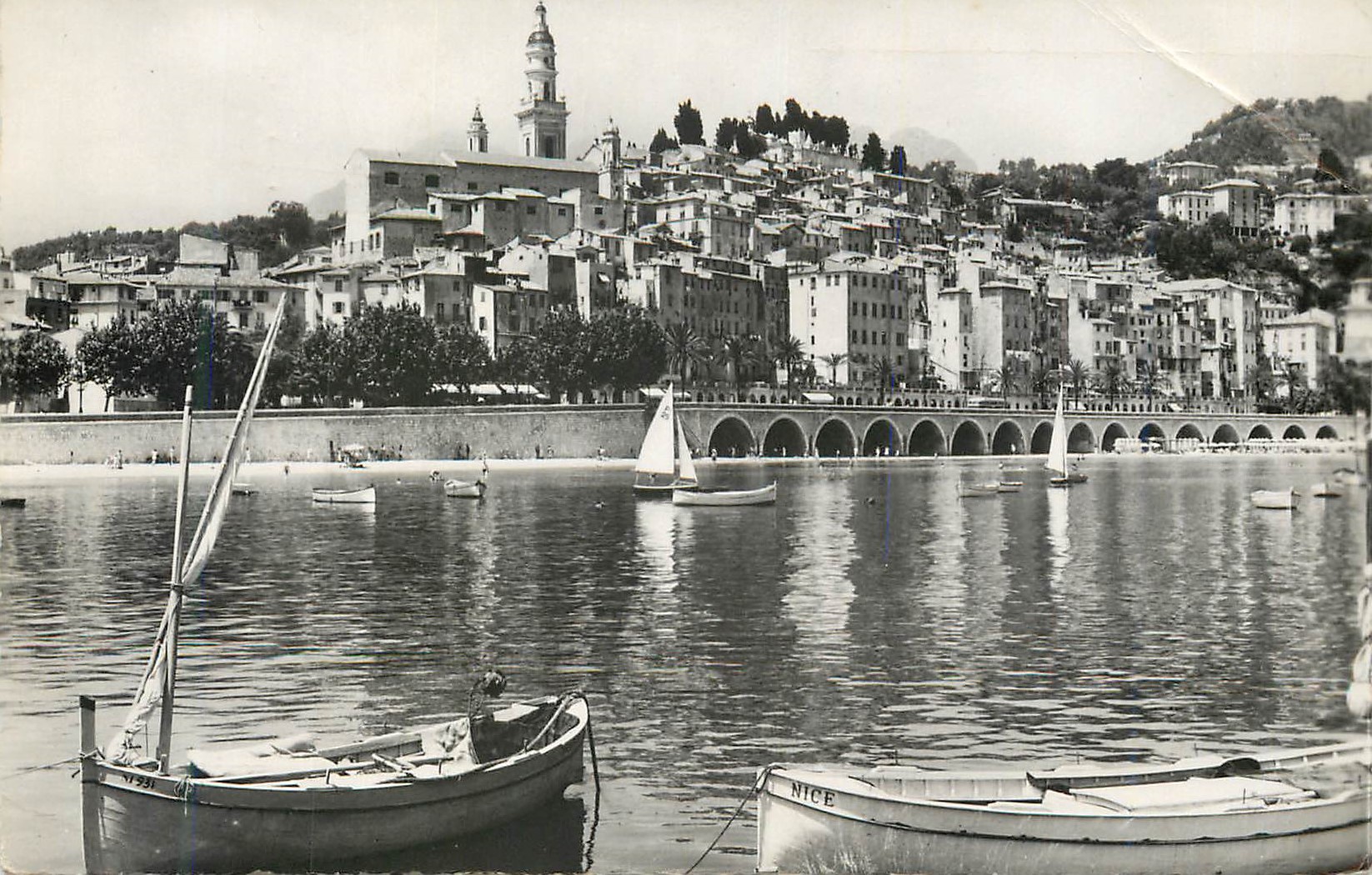 CPM Menton le port la vieille ville