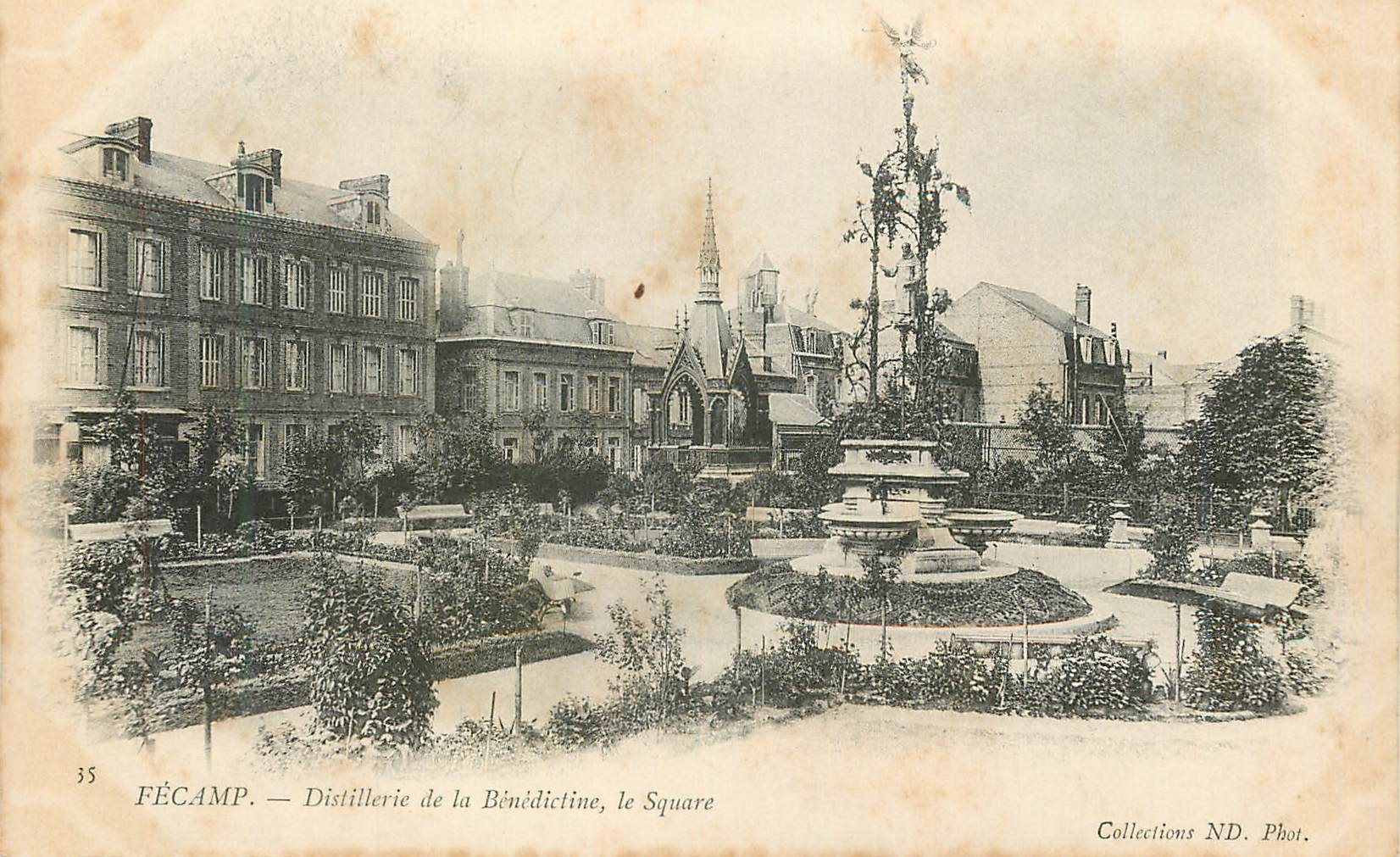 CPA Fecamp distillerie de la benedictine le square (carte 1900)
