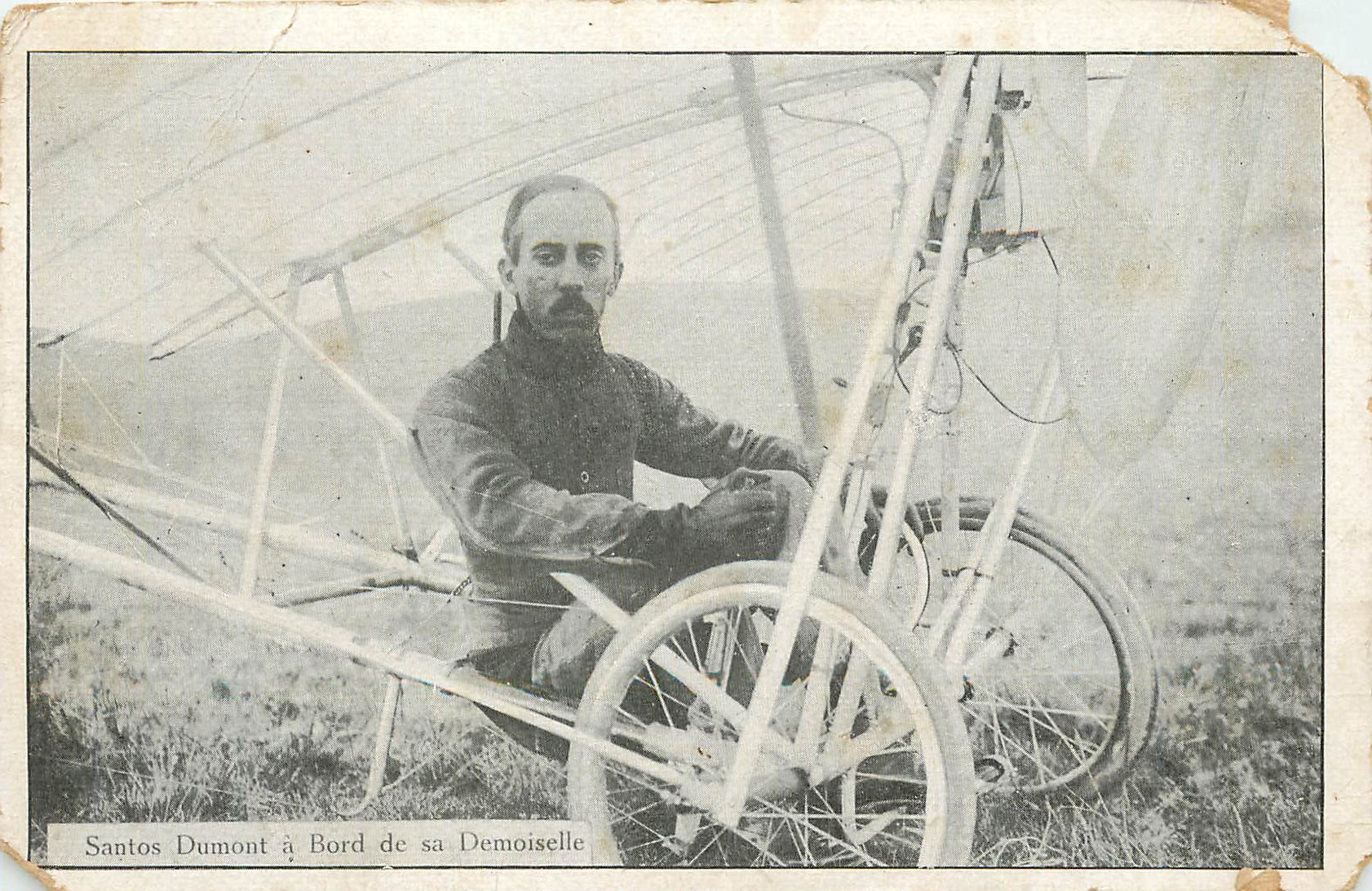 CPA Santos dumont a bord de sa demoiselle