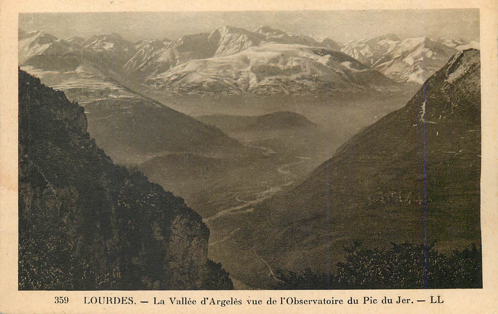 CPA Lourdes la vallee d'argeles vue de l'observatoire du pic du jer