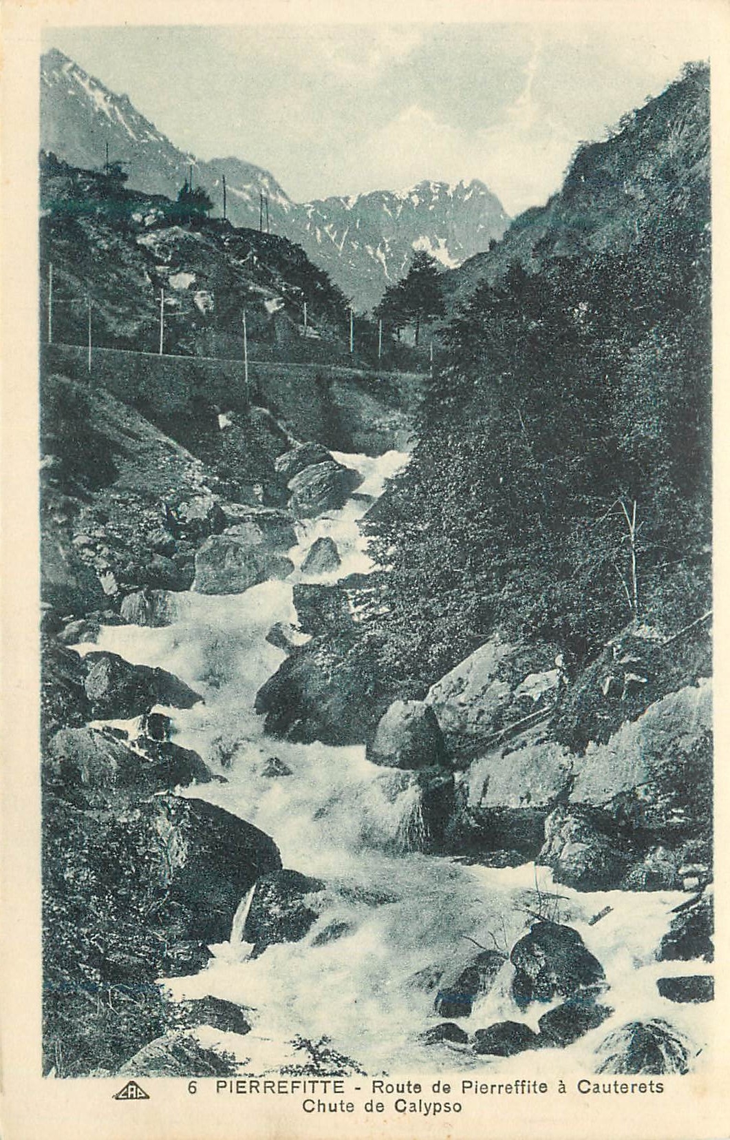 CPA Pierrefitte route de pierreffite a cauterets chute de calypso