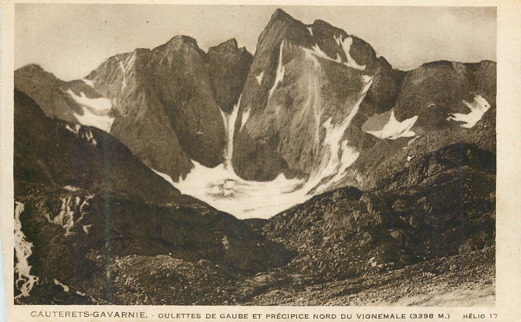 CPA Cauterets Gavarnie oulettes de Gaube et precipice nord du vignemale (3398 m)