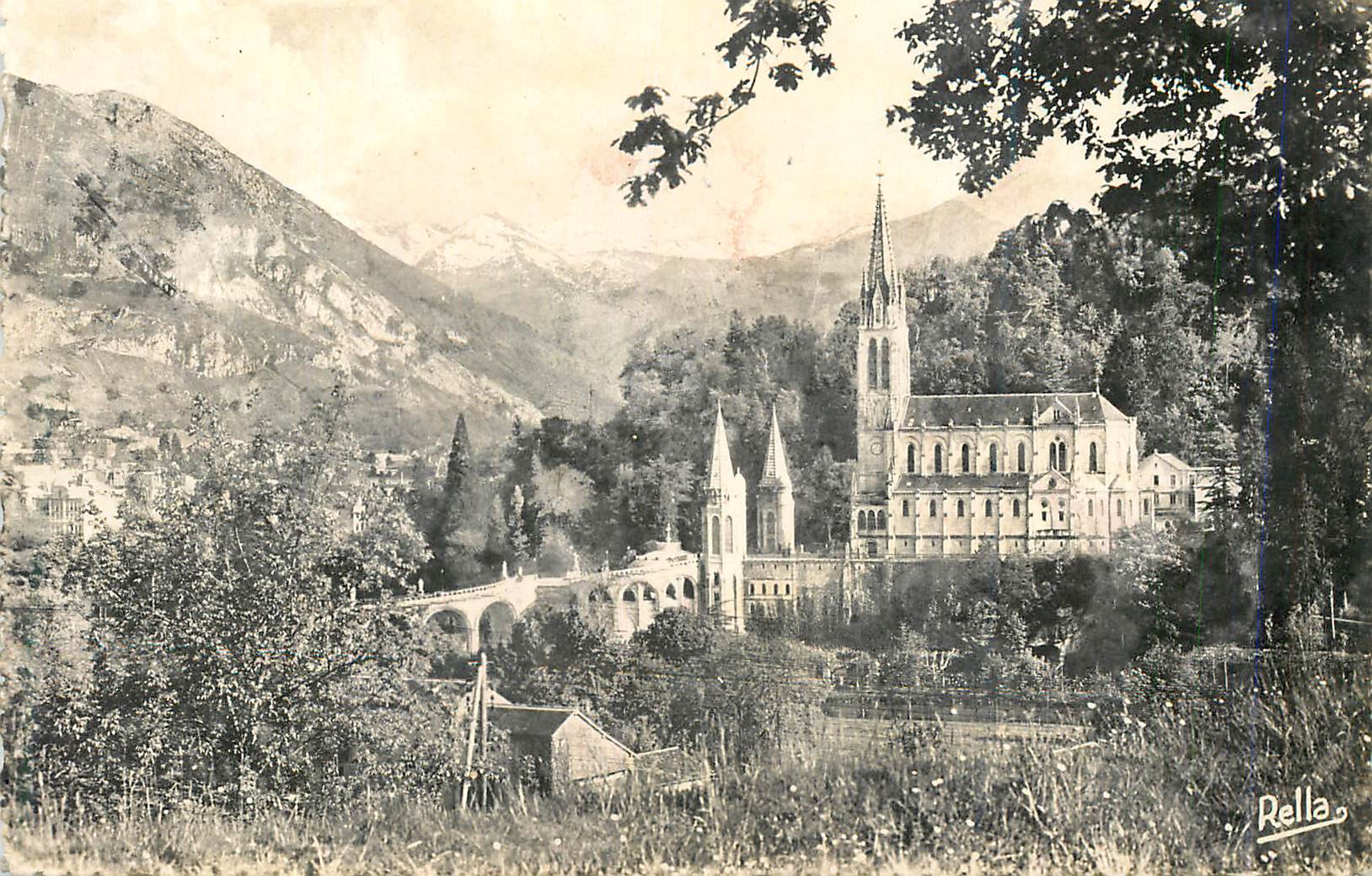 CPM Lourdes la basilique le pic du jer les pyrenees