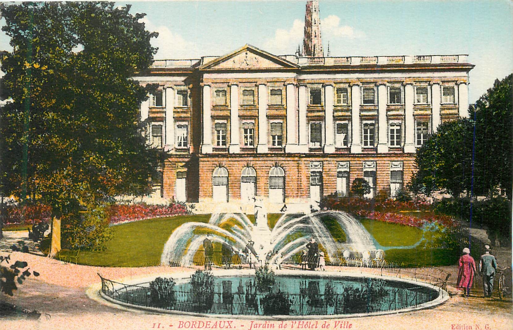 CPA Bordeaux jardin de l'hotel de ville
