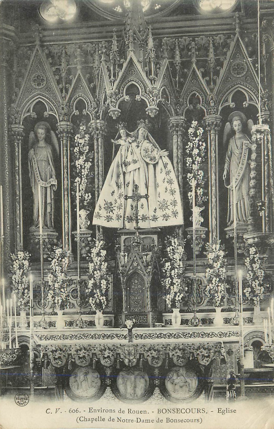 CPA Env de Rouen Bonsecours eglise (Chapelle de N D de Bonsecours)
