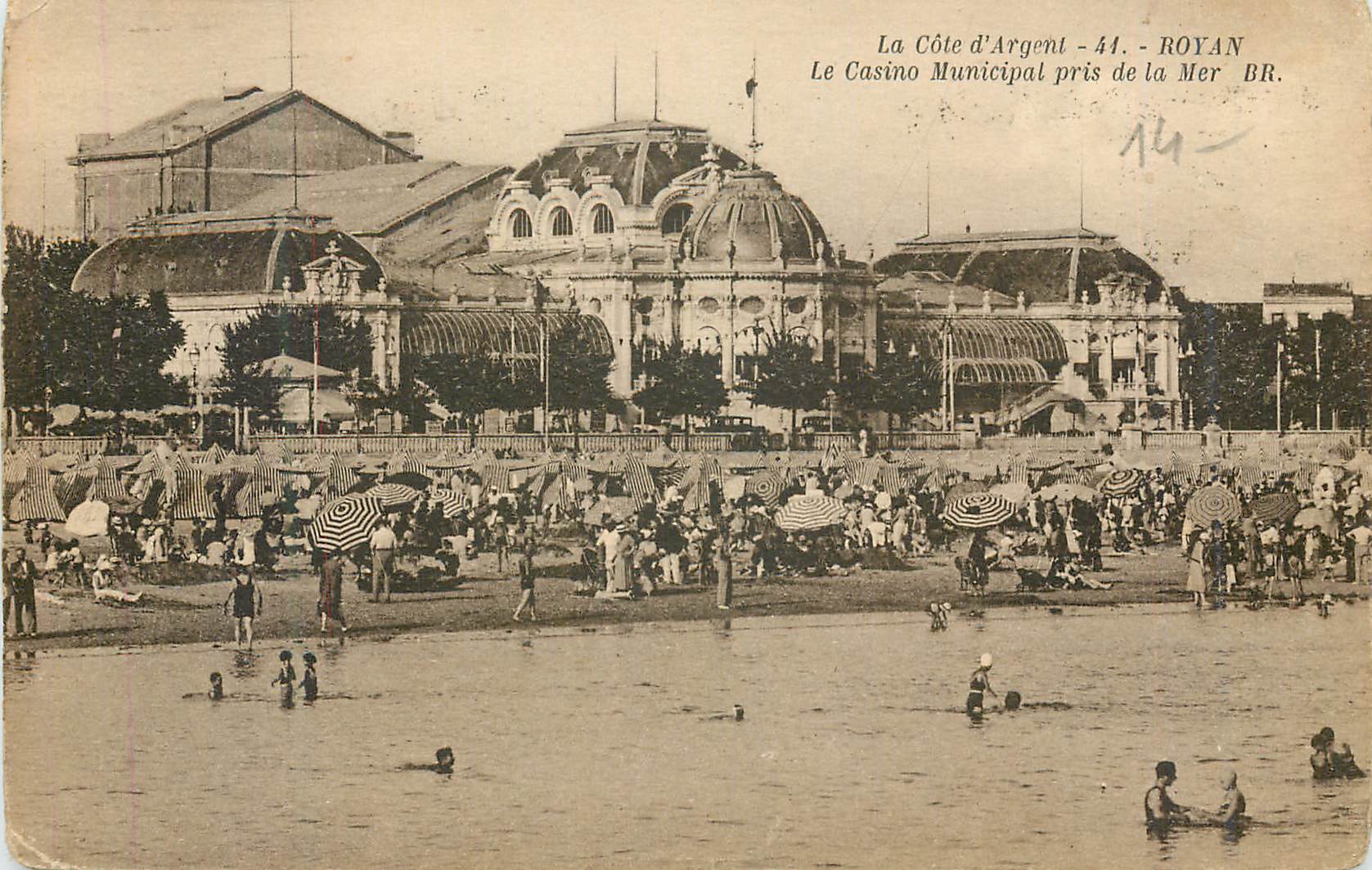 CPA La Cote d'argent Royan le casino municipal pris de la mer