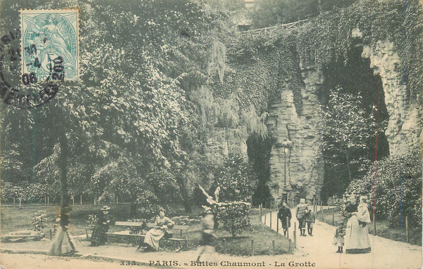 CPA Paris buttes chaumont la grotte
