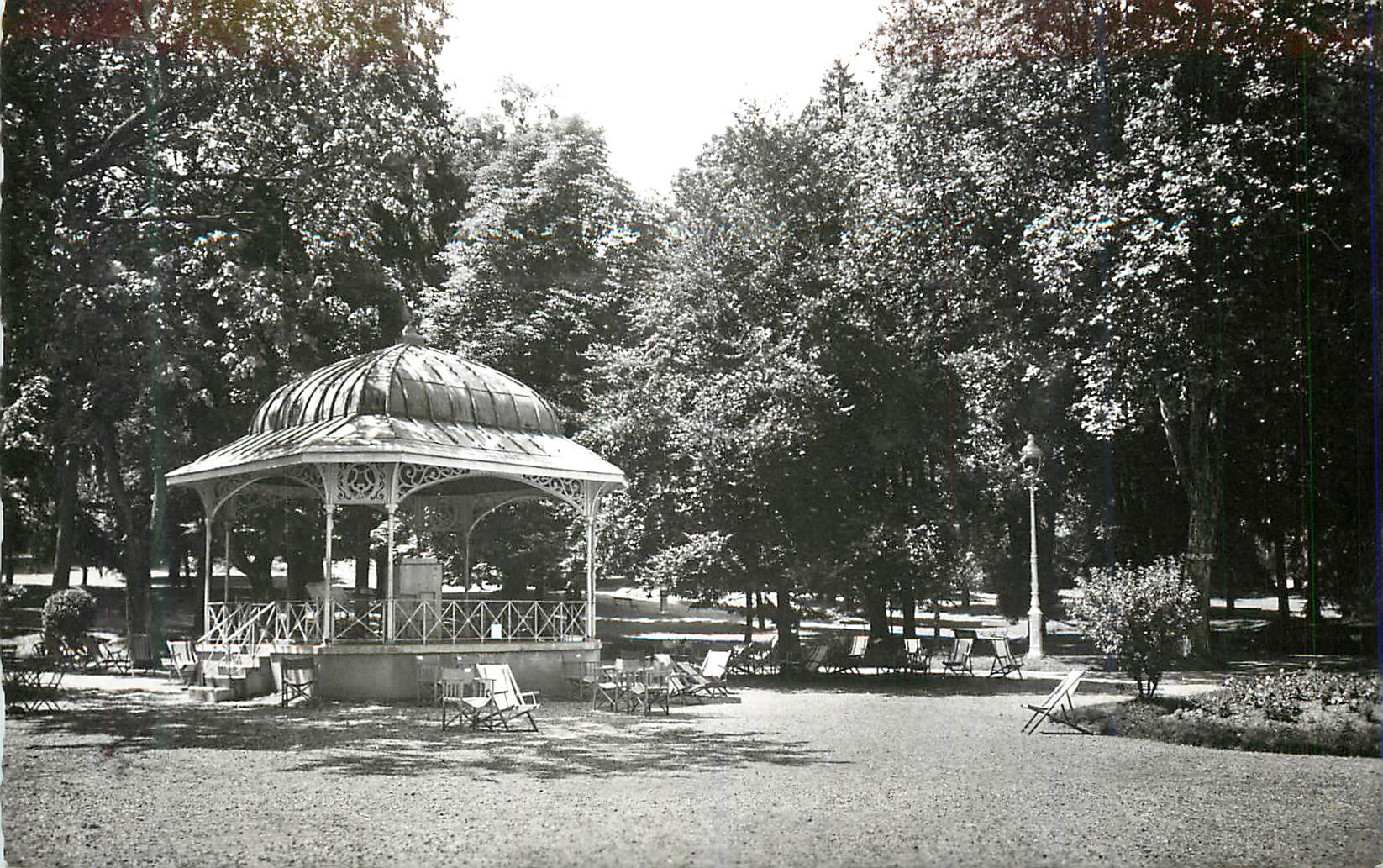 Allevard-les-Bains (Isère) — Un coin du Parc — Editions Mme Sergent Bobillot