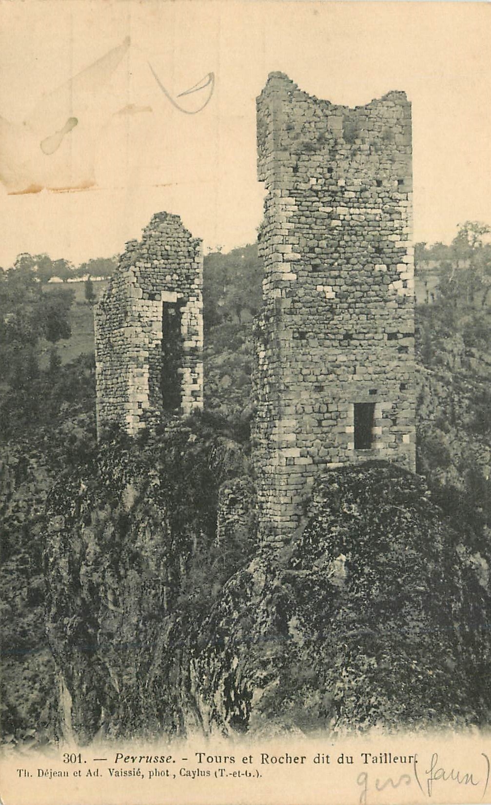 CPA Perrusse Tour et Rocher dit du Tailleur