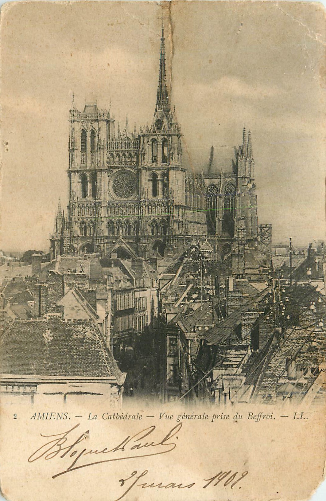 Amiens — La Cathédrale — Vue générale prise du Beffroi — LL.
