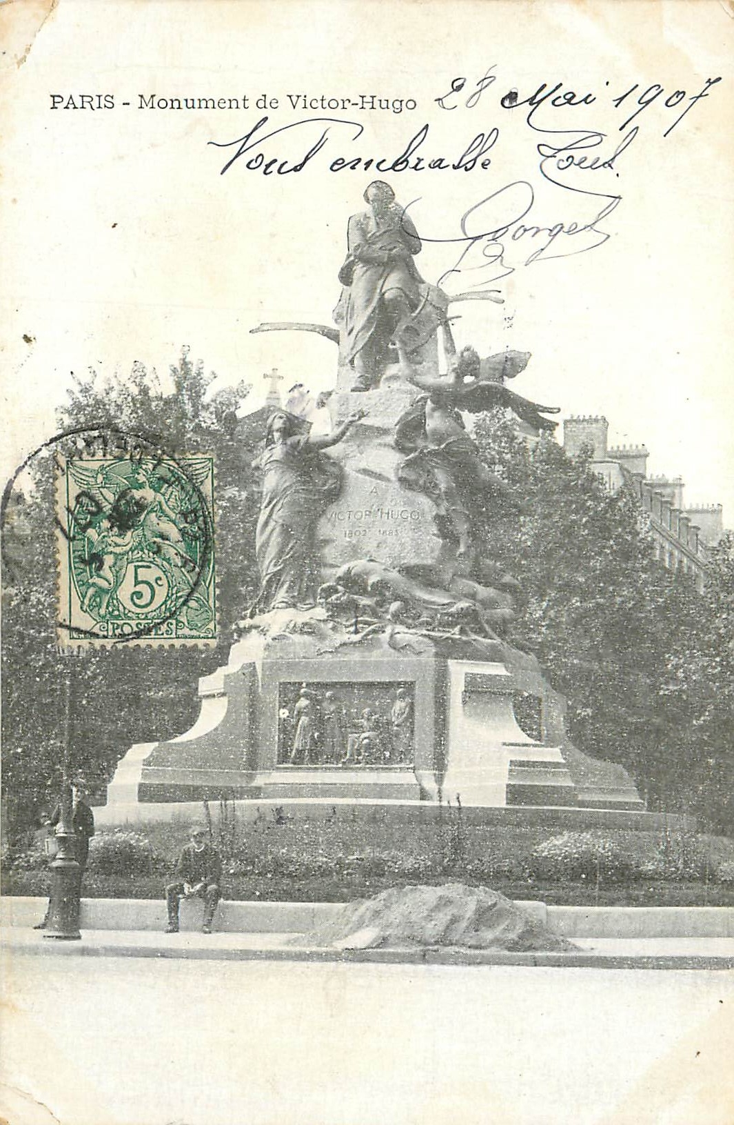 CPA Paris Monument de Victor-Hugo