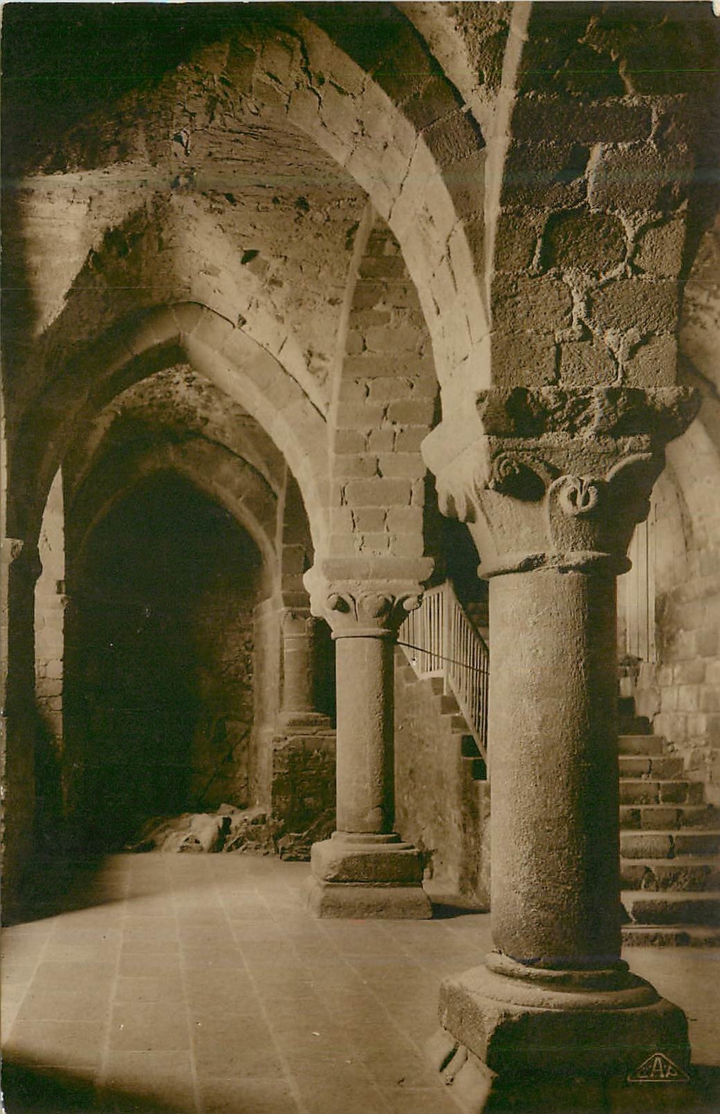 Crypte de l'Aquilon — Mont-Saint-Michel — C. A. P. Strasbourg