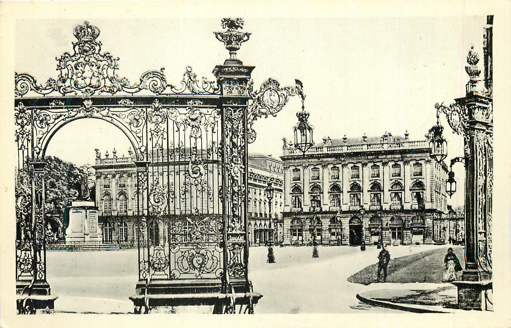 CPM Nancy Place Stanisias Le Theatre et le Grand Hotel