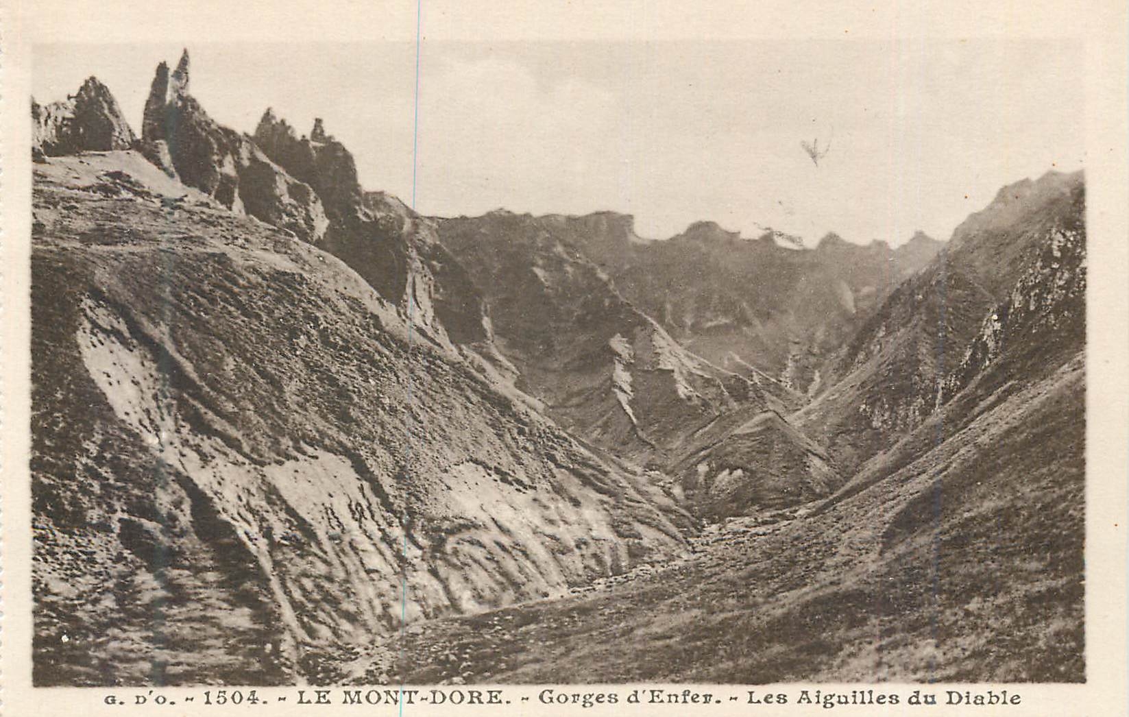 CPA L'Auvergne Le Mont-Dore Gorges d'Enfer Les Aiguilles du Diable