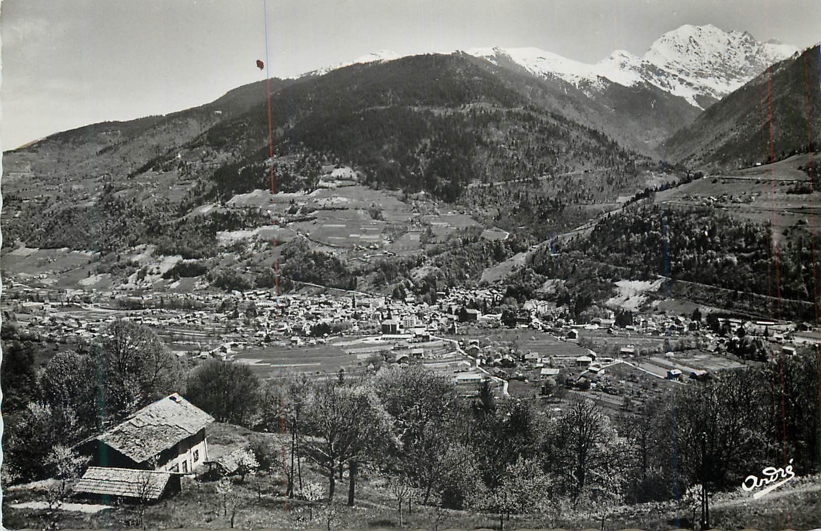 Allevard-les-Bains — Vue générale et le Collet, avec le Grand Charnier (2564 m) — Éditeur Andris, n° 5833