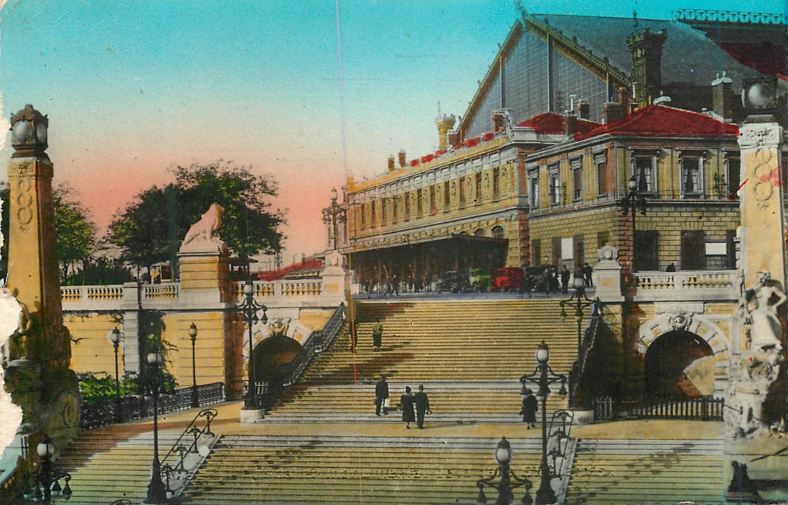 CPM Marseille Escalier Monumental de la Gare St Charles
