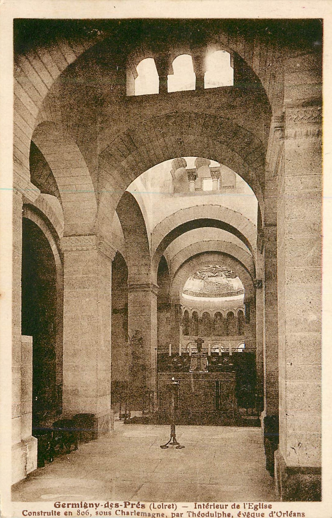 CPA Germigny-des-Pres (Loiret) Interieur de l'Eglise