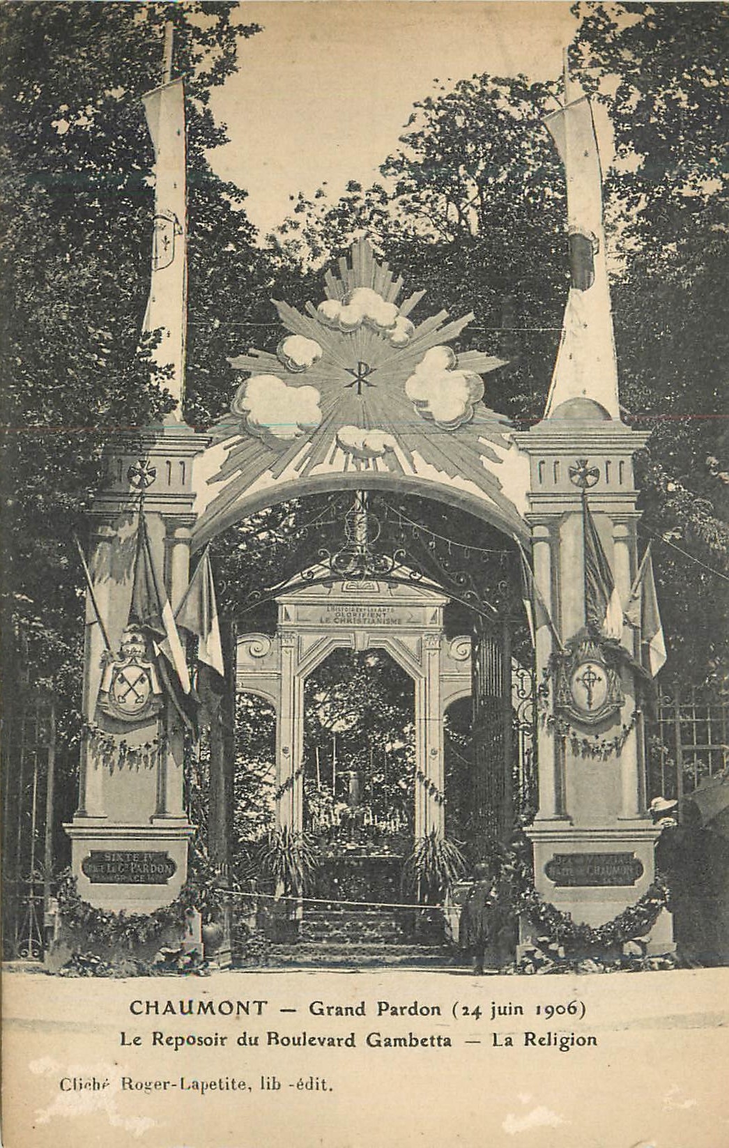Chaumont — Grand Pardon — Le Reposoir du Boulevard Gambetta — 24 juin 1906 — Cliché Roger-Lapetite, lib.-édit.