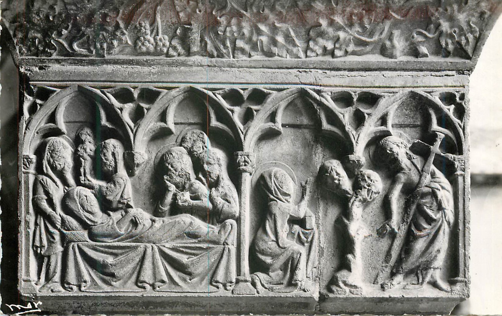 CPM Elne (P O) Interieur du Cloitre La Mort de la Vierge