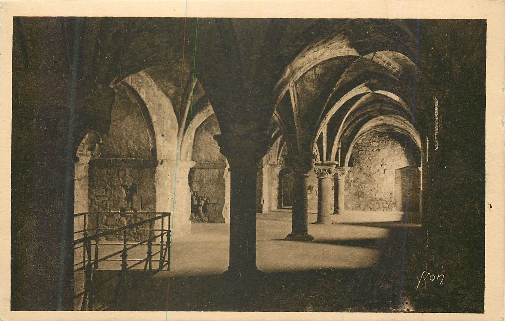 CPA Mont Saint Michel Abbaye Le promenoir