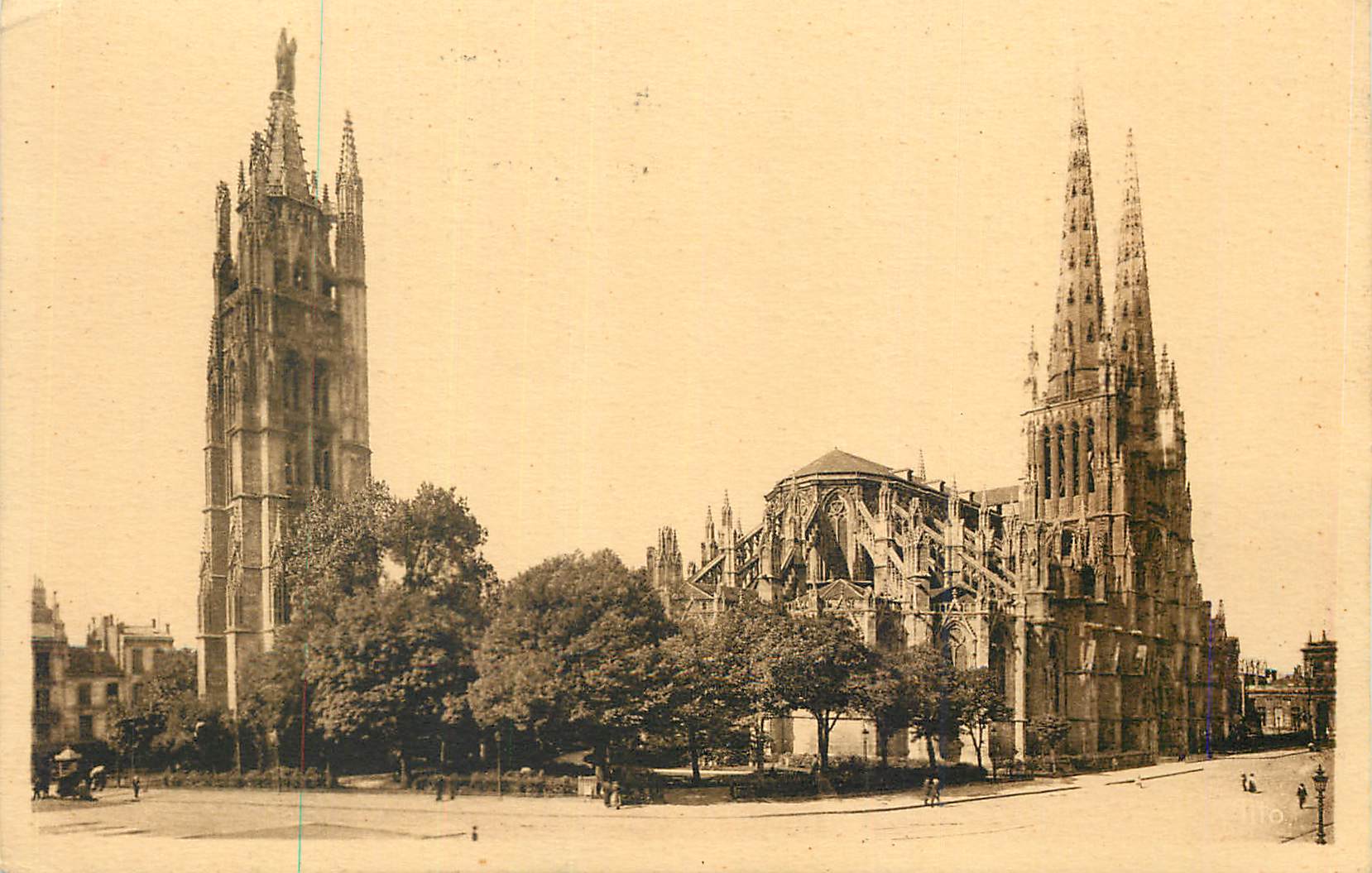 Bordeaux — La Cathédrale et la Tour Pey-Briand — Bloc frères, éditeurs, Bordeaux
