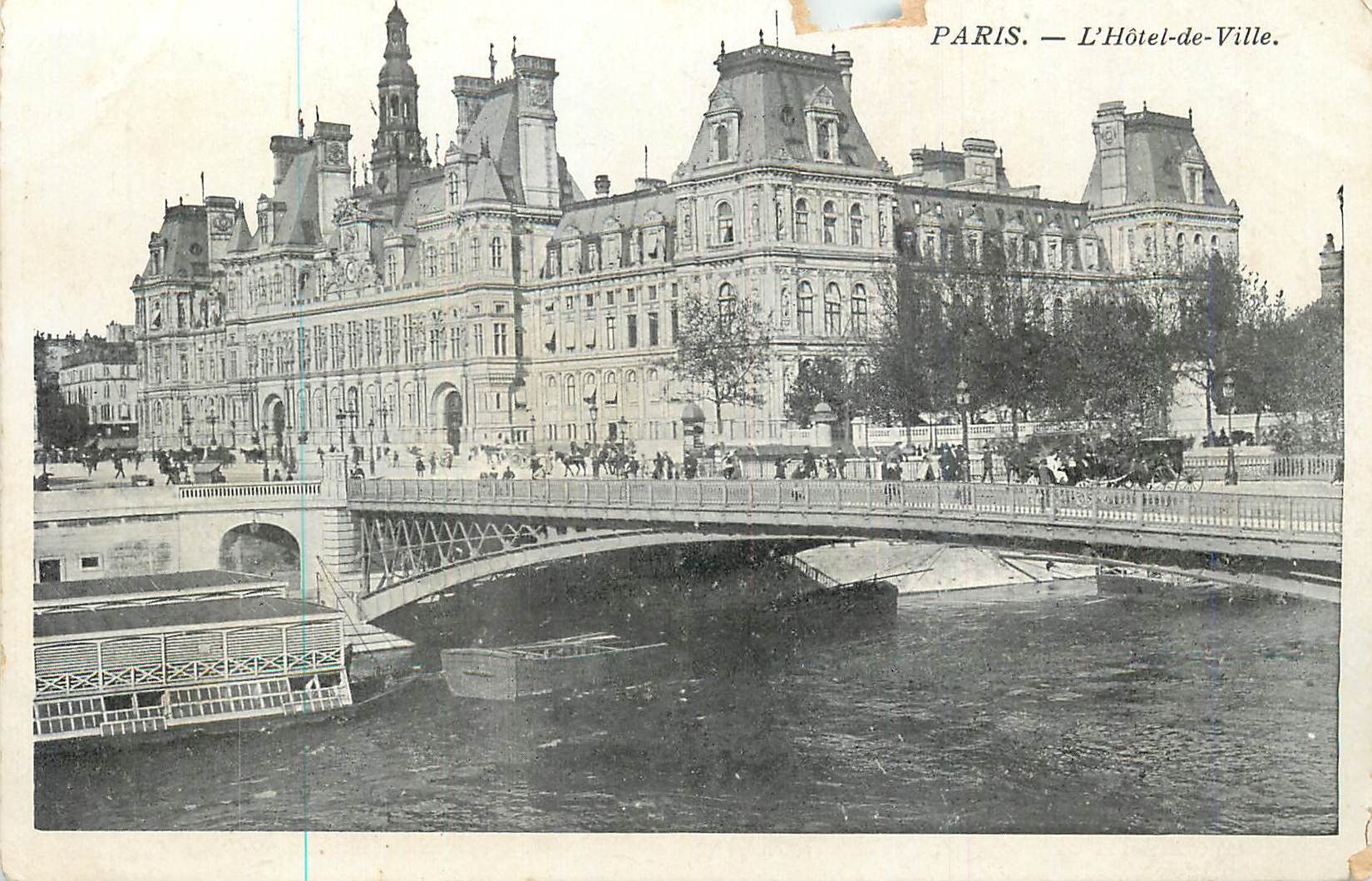 Paris — L'Hôtel-de-Ville — vue avec la Seine et un pont