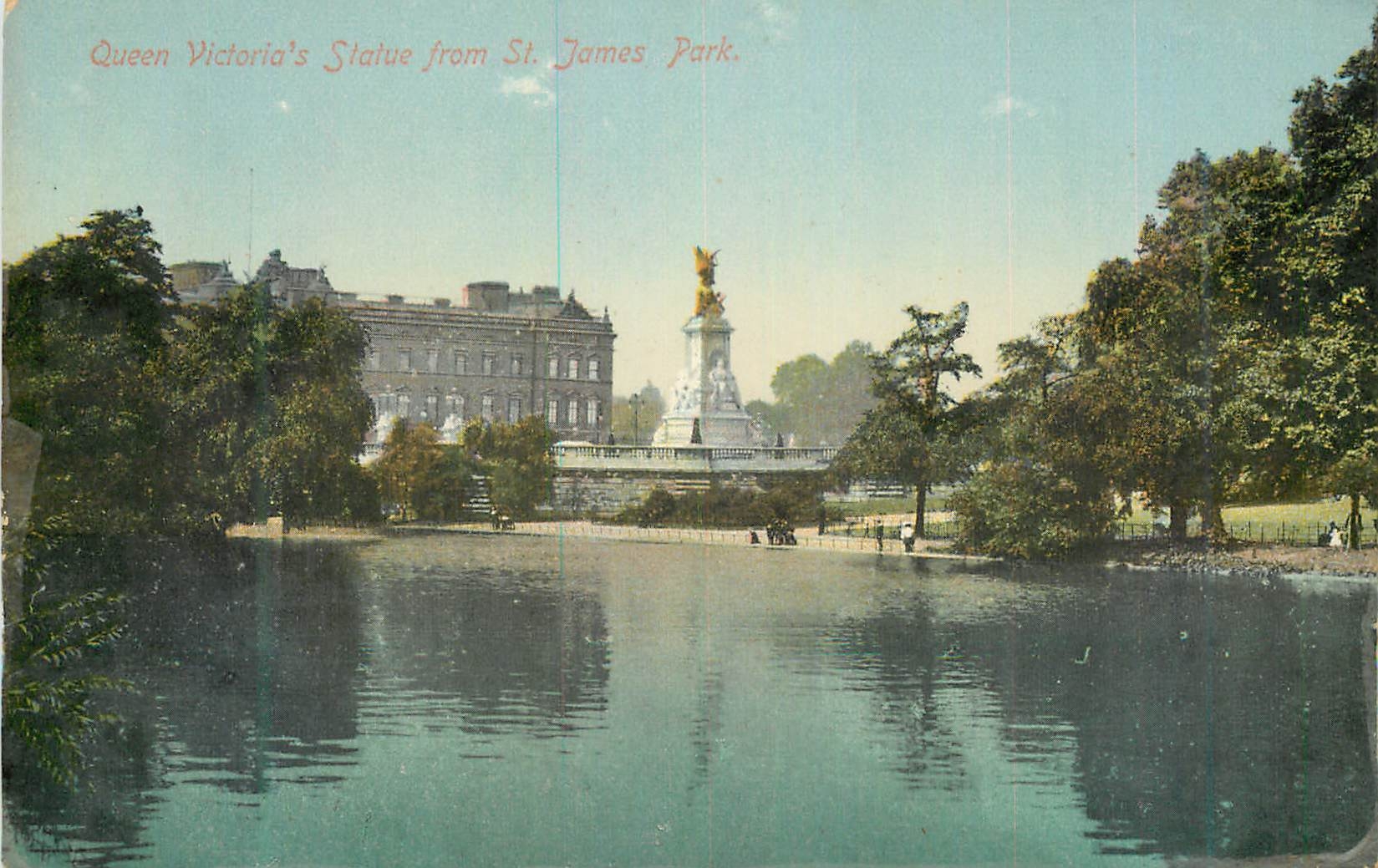 CPA Queen Victoria's Statue from St James Park London