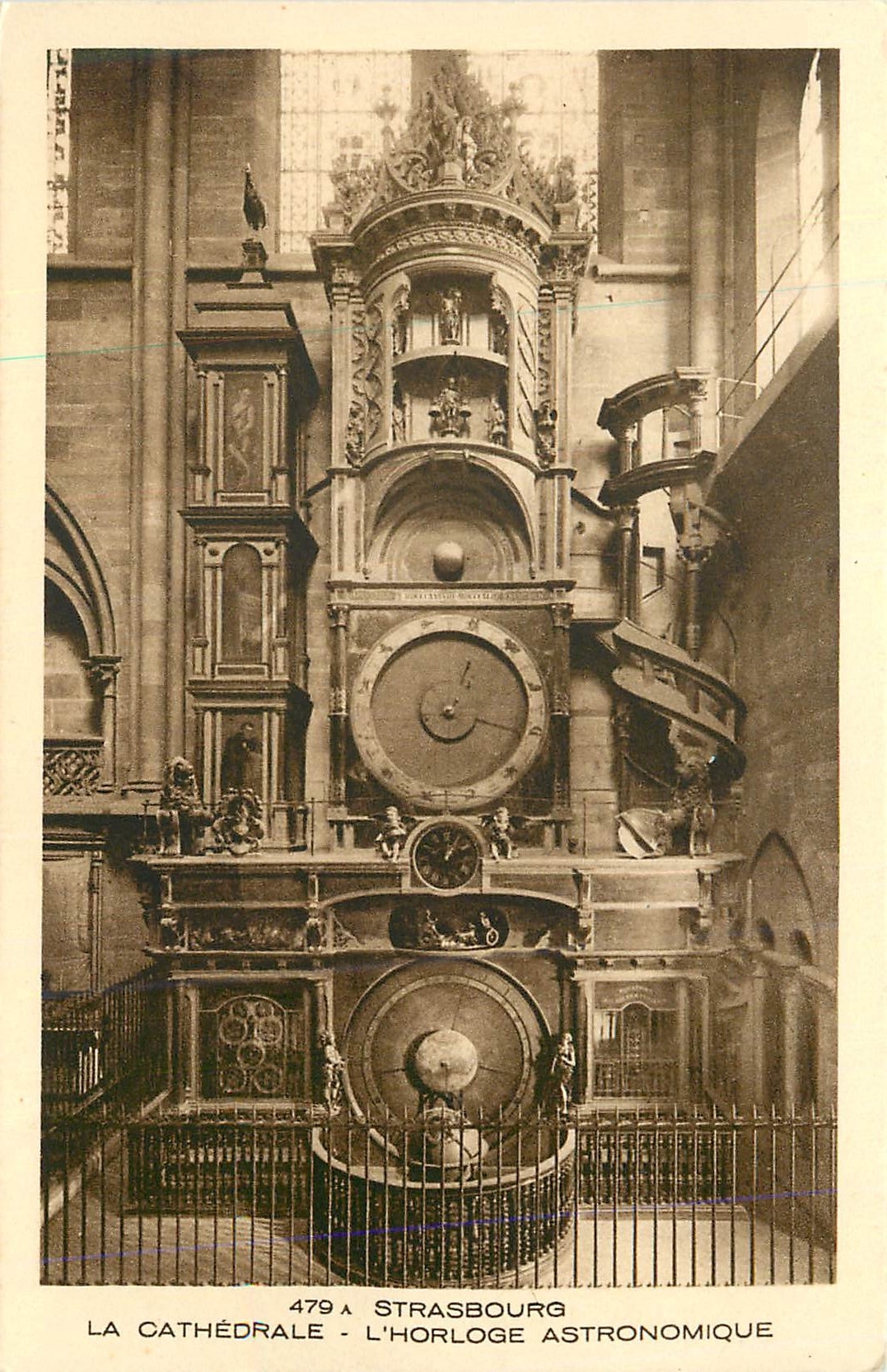 CPA Strasbourg La Cathedrale L'Horloge Astronomique
