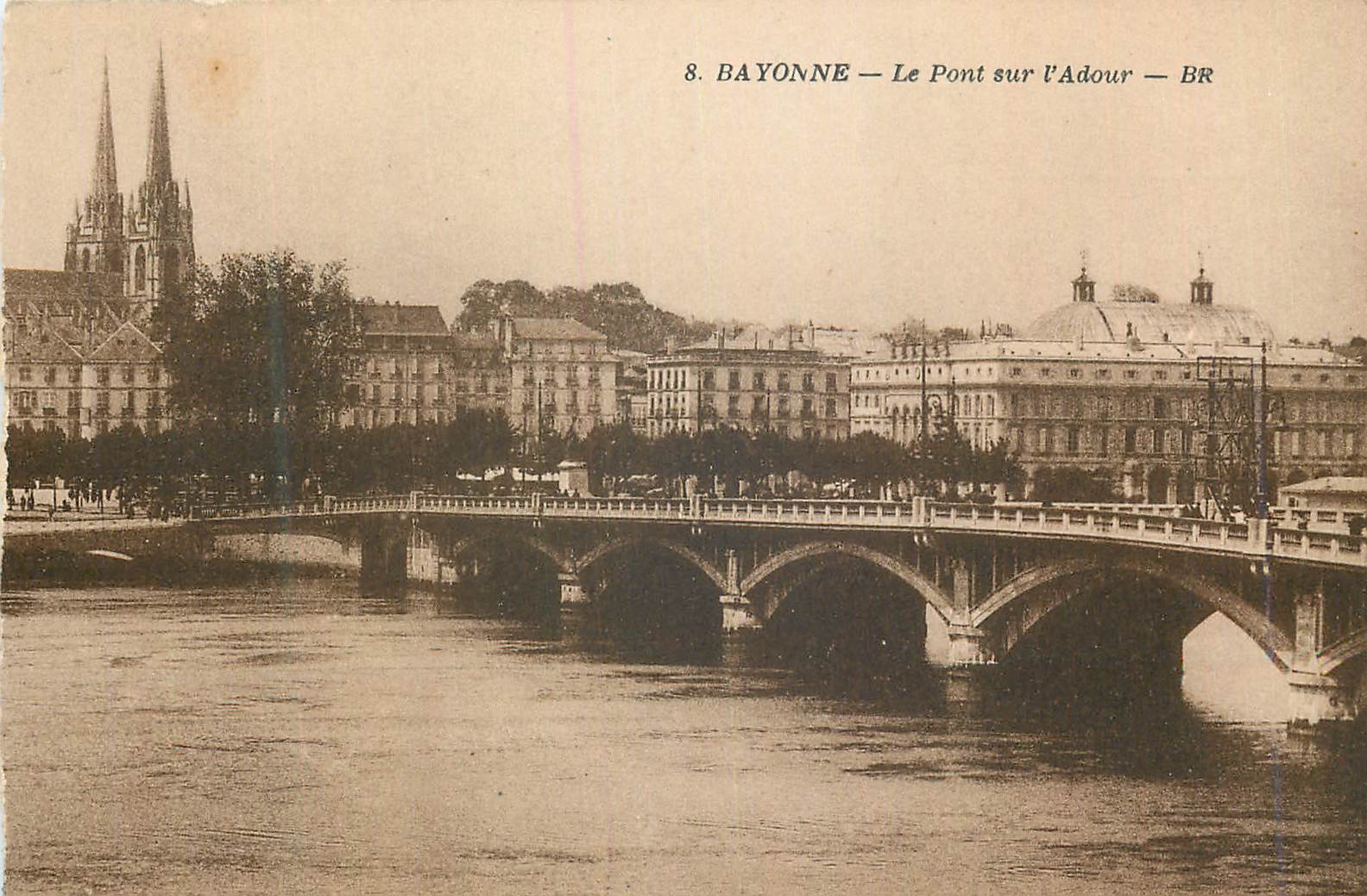 CPA Bayonne Le Pont sur l'Adour