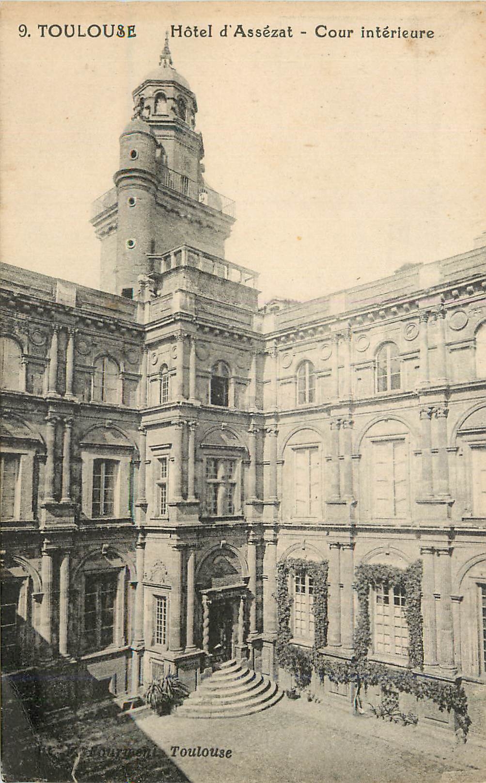CPA Toulouse Hotel d'Assezat Cour interieure
