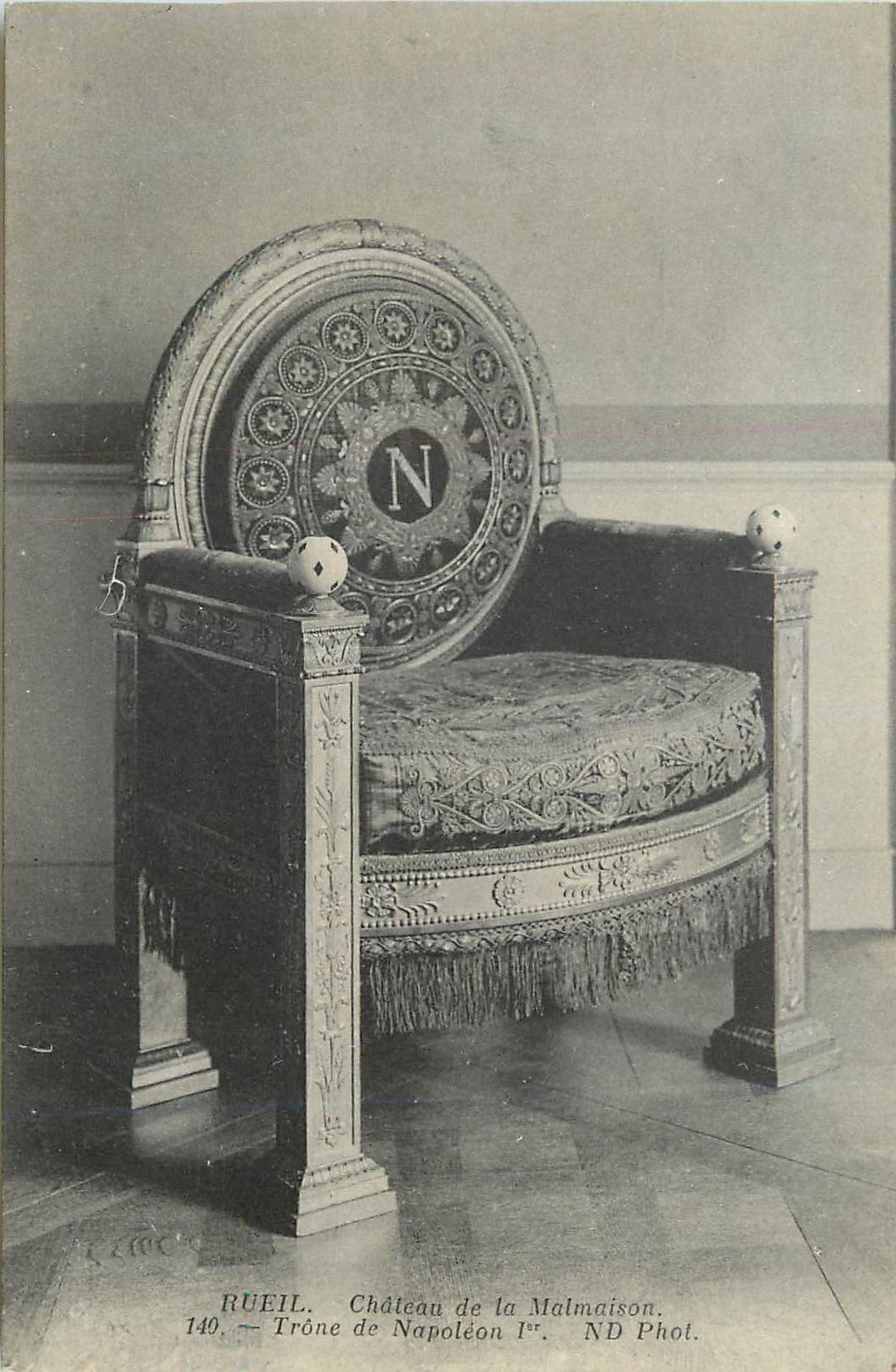 CPA Rueil Chateau de la Malmaison Trone de Napoleon 1er