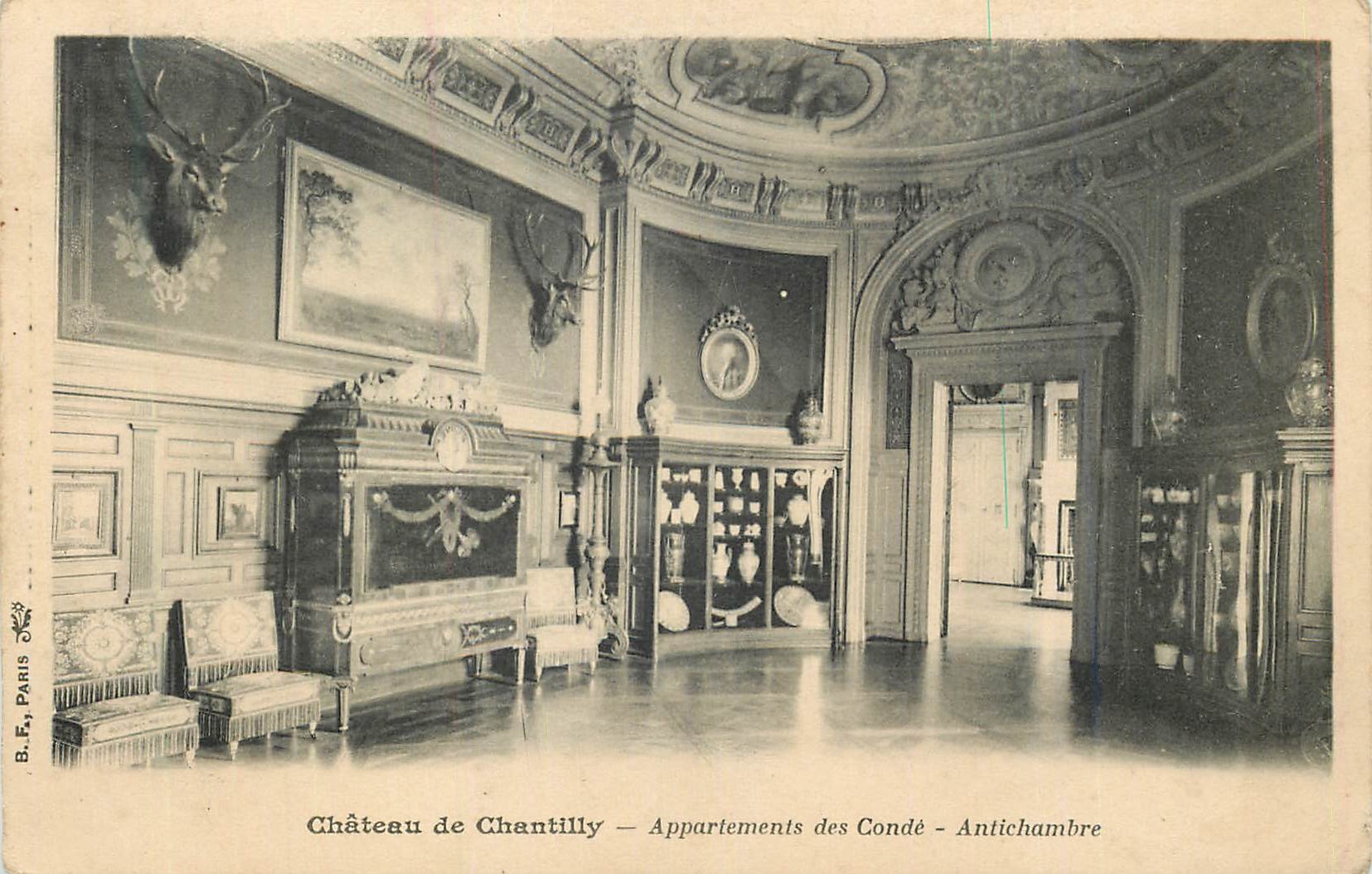 CPA Chateau de Chantilly Appartements des Conde Antichambre