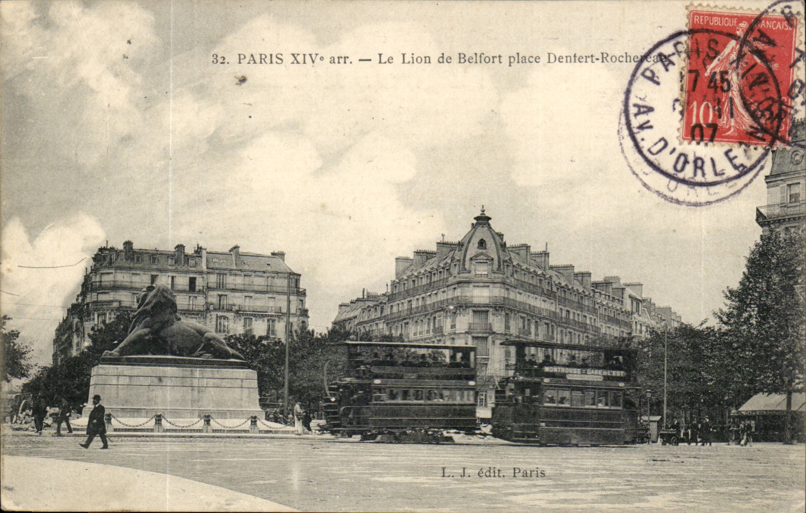 Paris XIVe arr. — Le Lion de Belfort place Denfert-Rochereau — L. J. édit. Paris